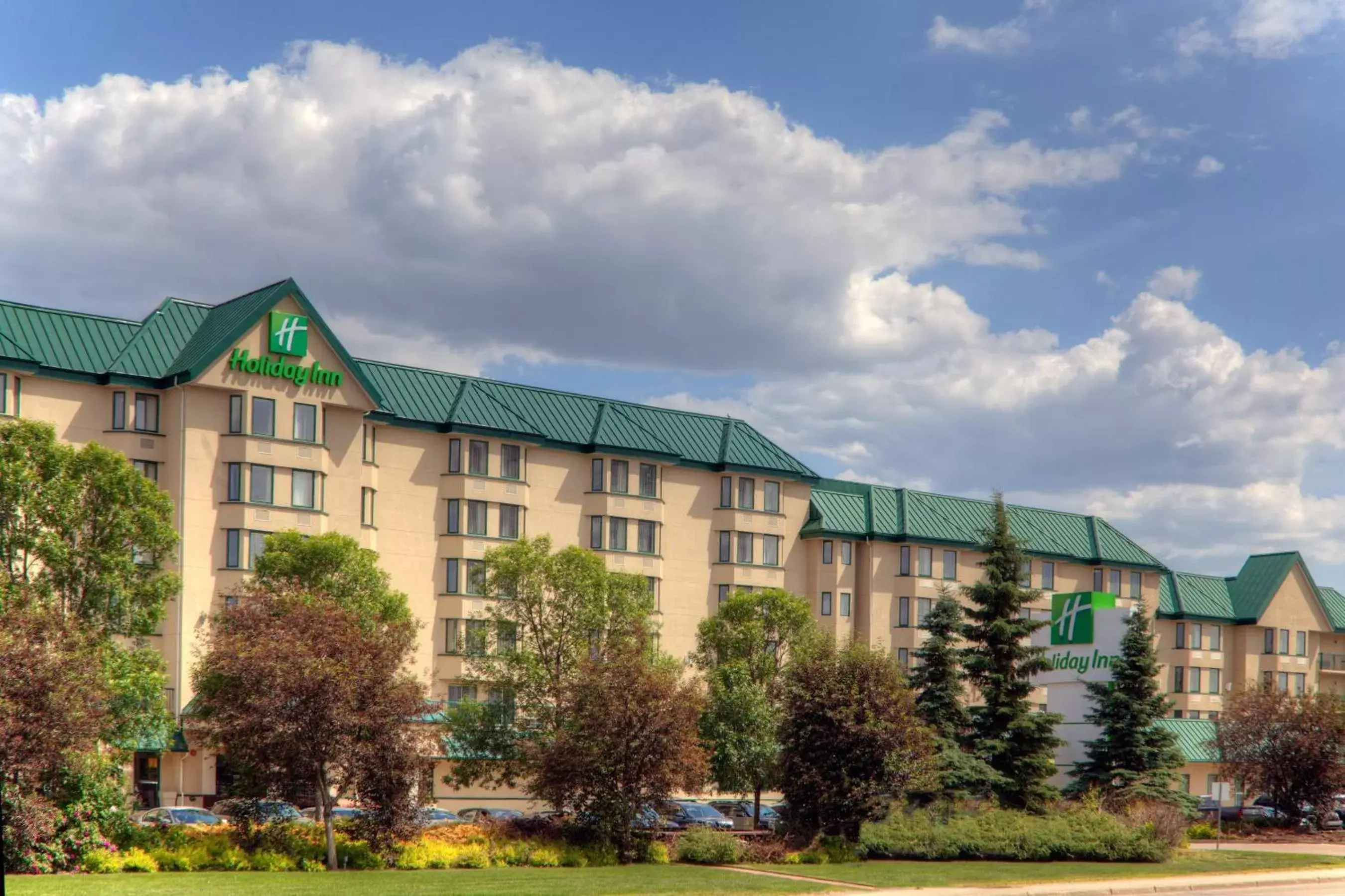 Property Building in Holiday Inn Conference Centre Edmonton South, an IHG Hotel