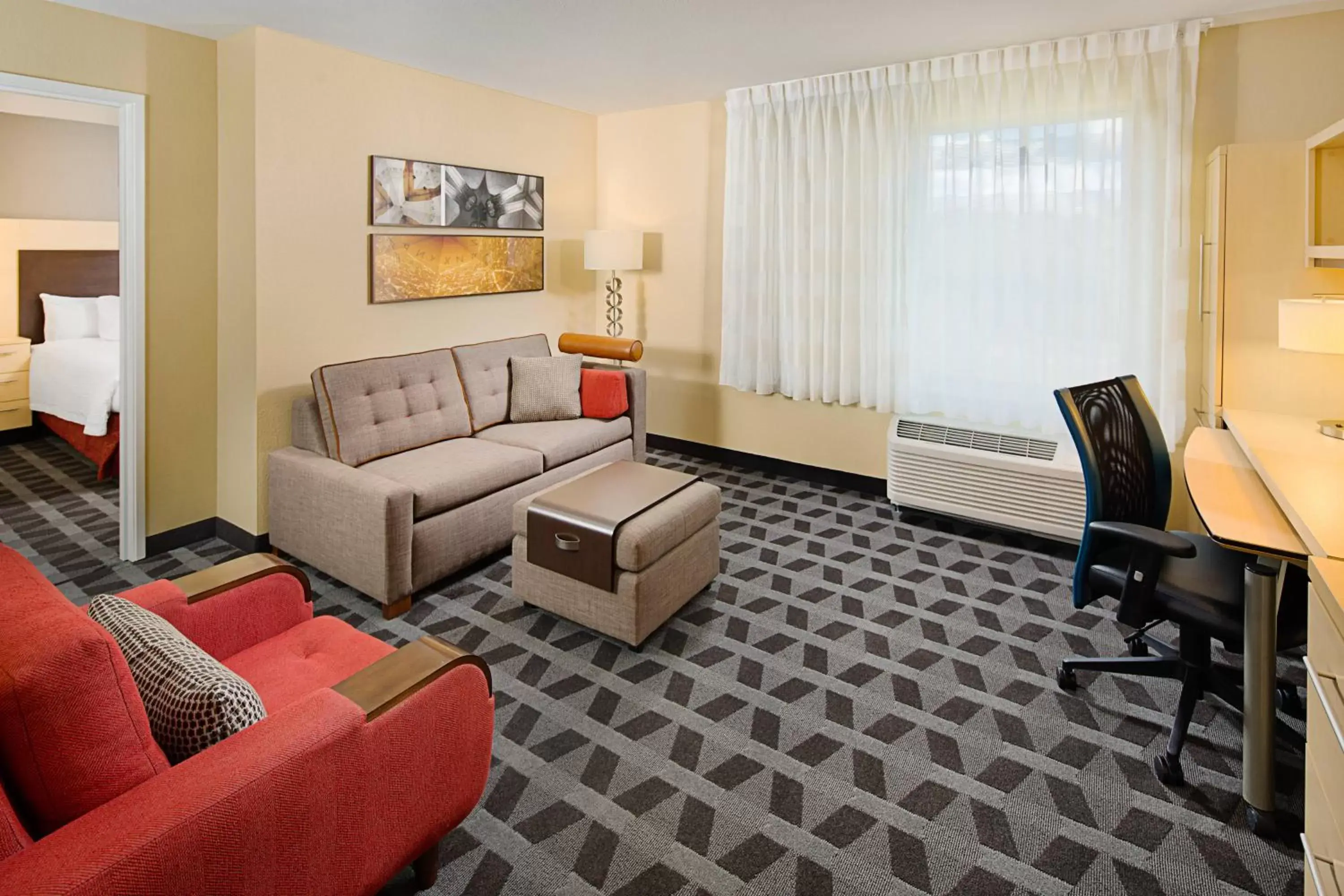 Bedroom, Seating Area in TownePlace Suites by Marriott Fayetteville N / Springdale