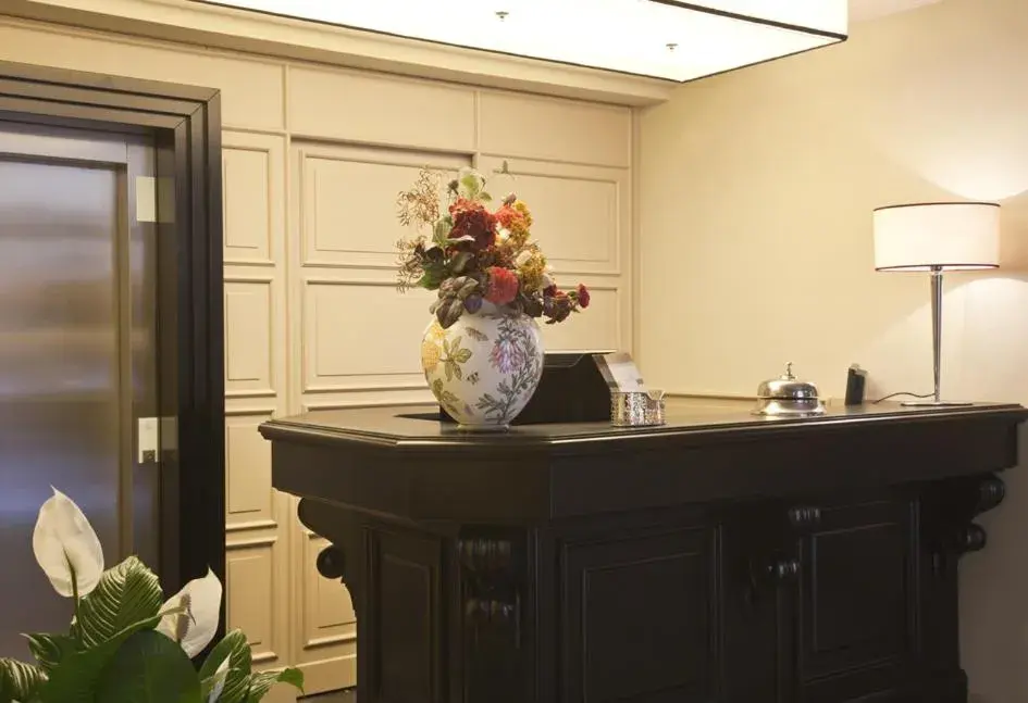 Lobby or reception in Hotel Patria Lobby or reception in Hotel Patria