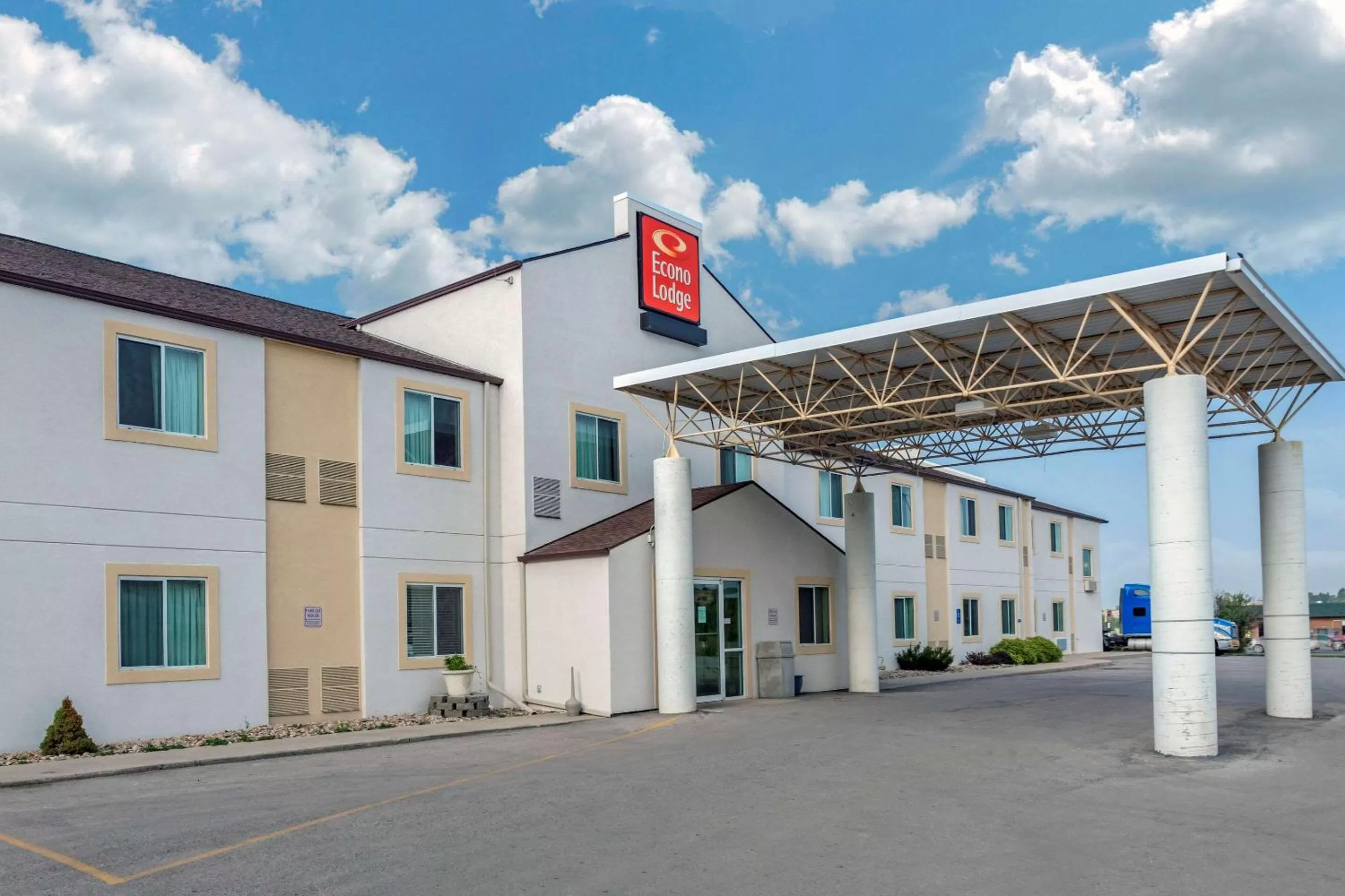 Property building in Econo Lodge Belle Fourche