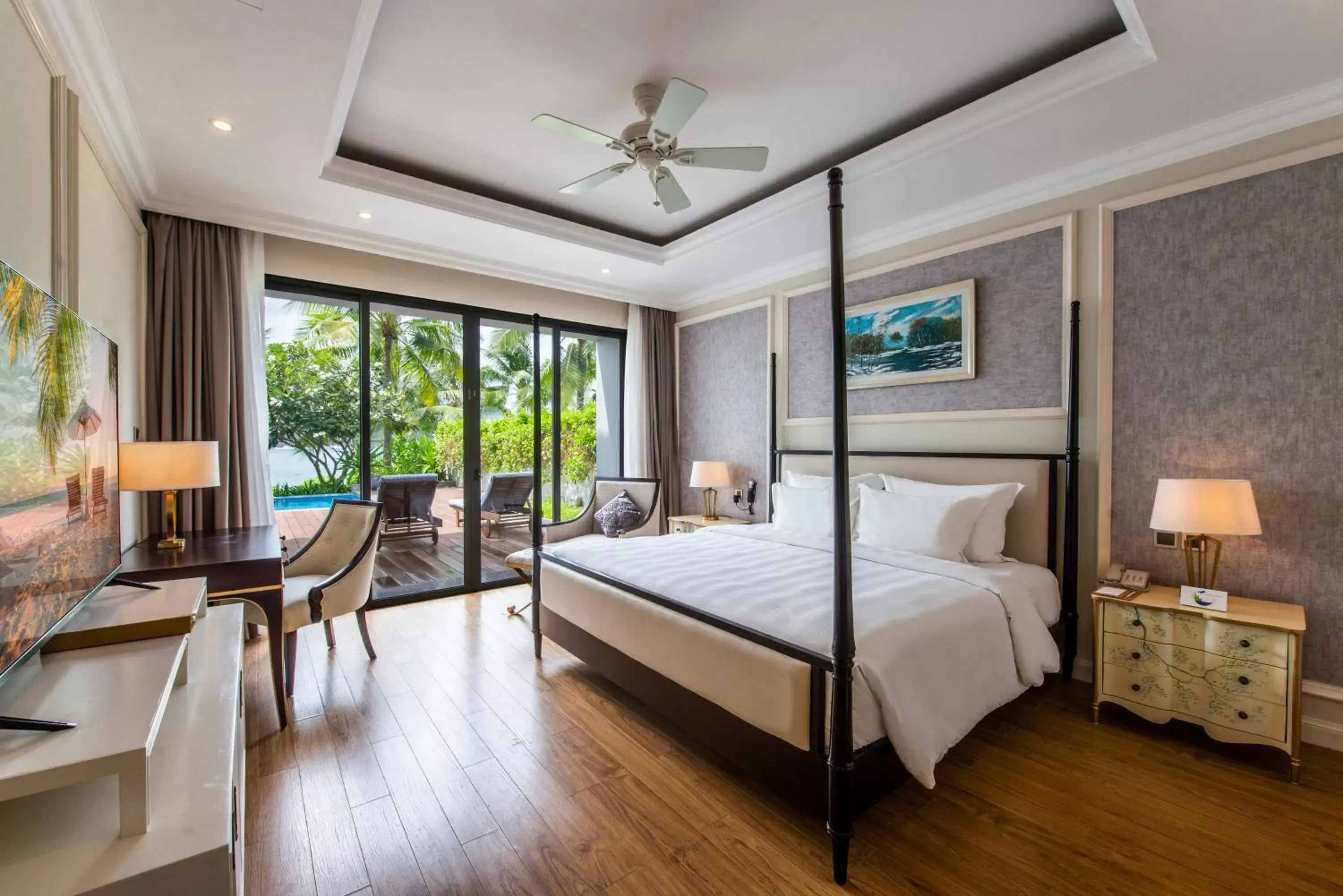 Bedroom in Vinpearl Resort Nha Trang