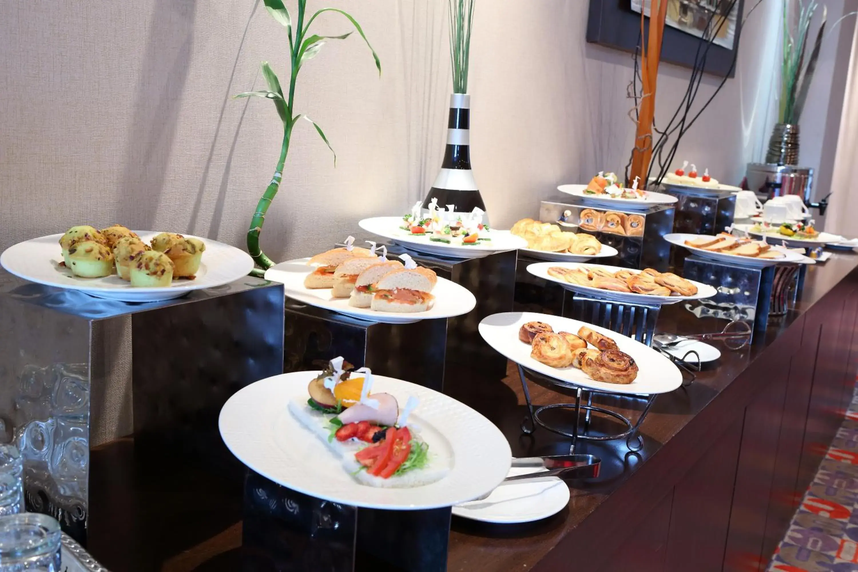 Meals, Food in Novotel Dammam Business Park