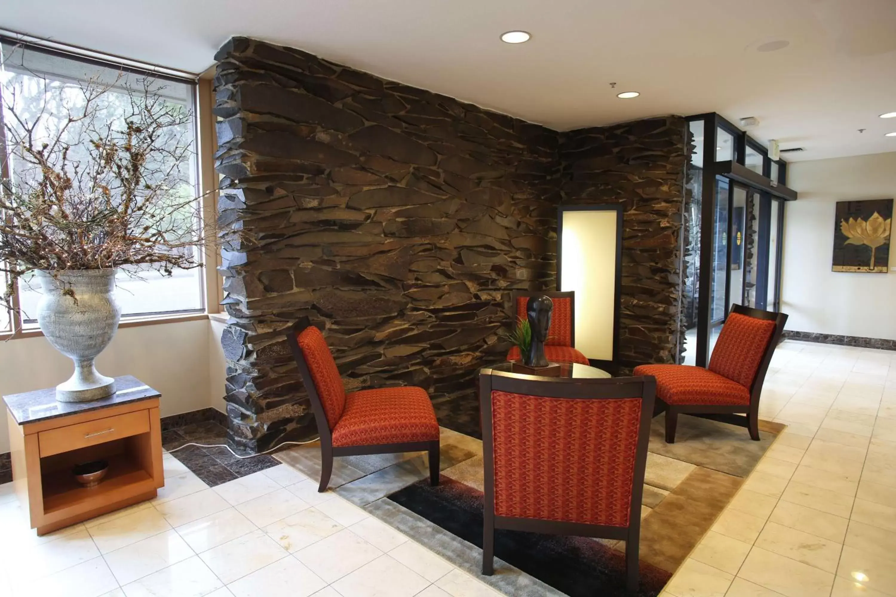 Lobby or reception in Red Lion Inn & Suites Olympia, Governor Hotel