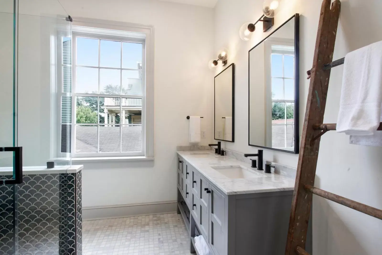 Bathroom in The Present Hotel