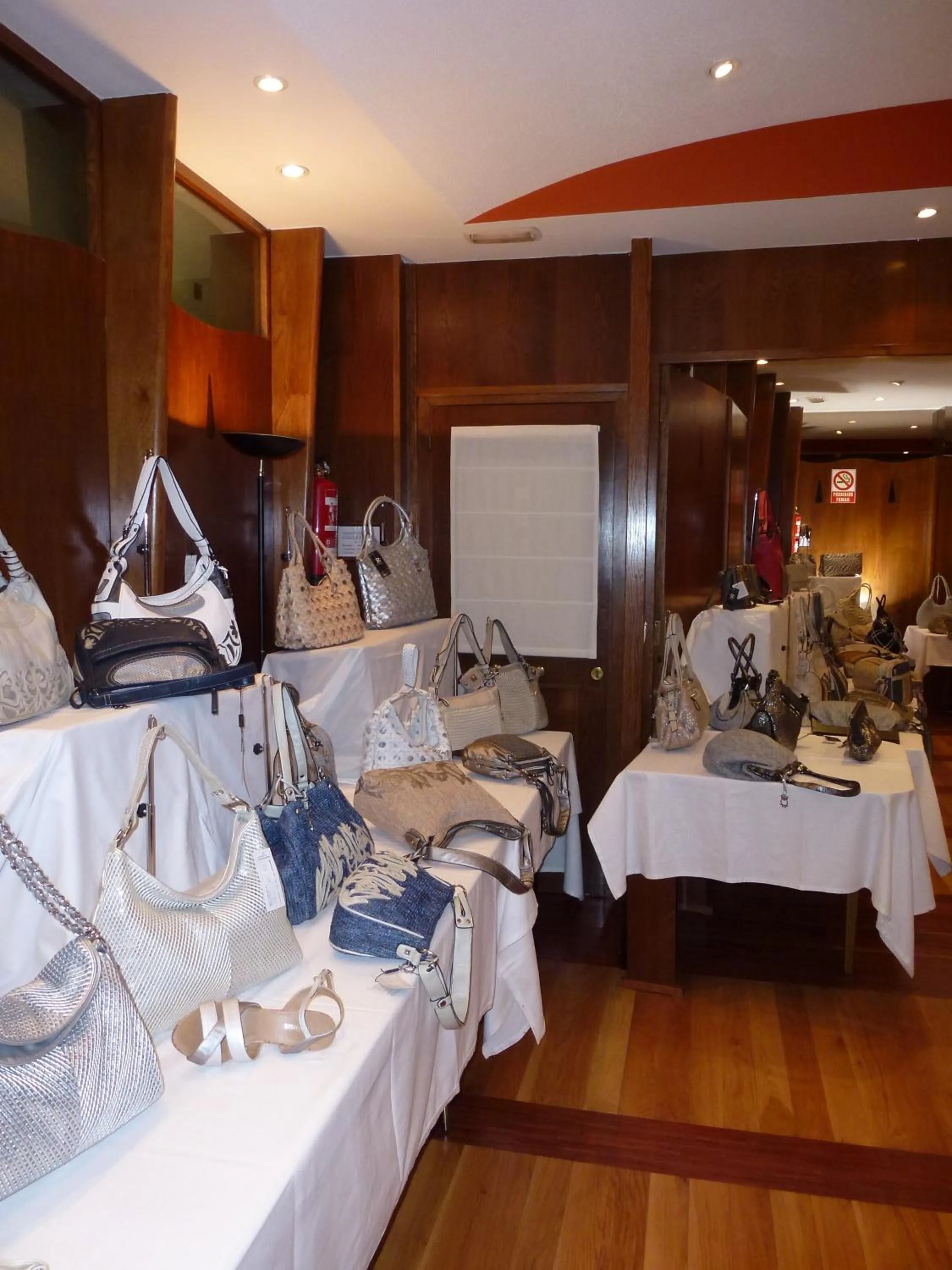 Lounge or bar in Hotel Cordón