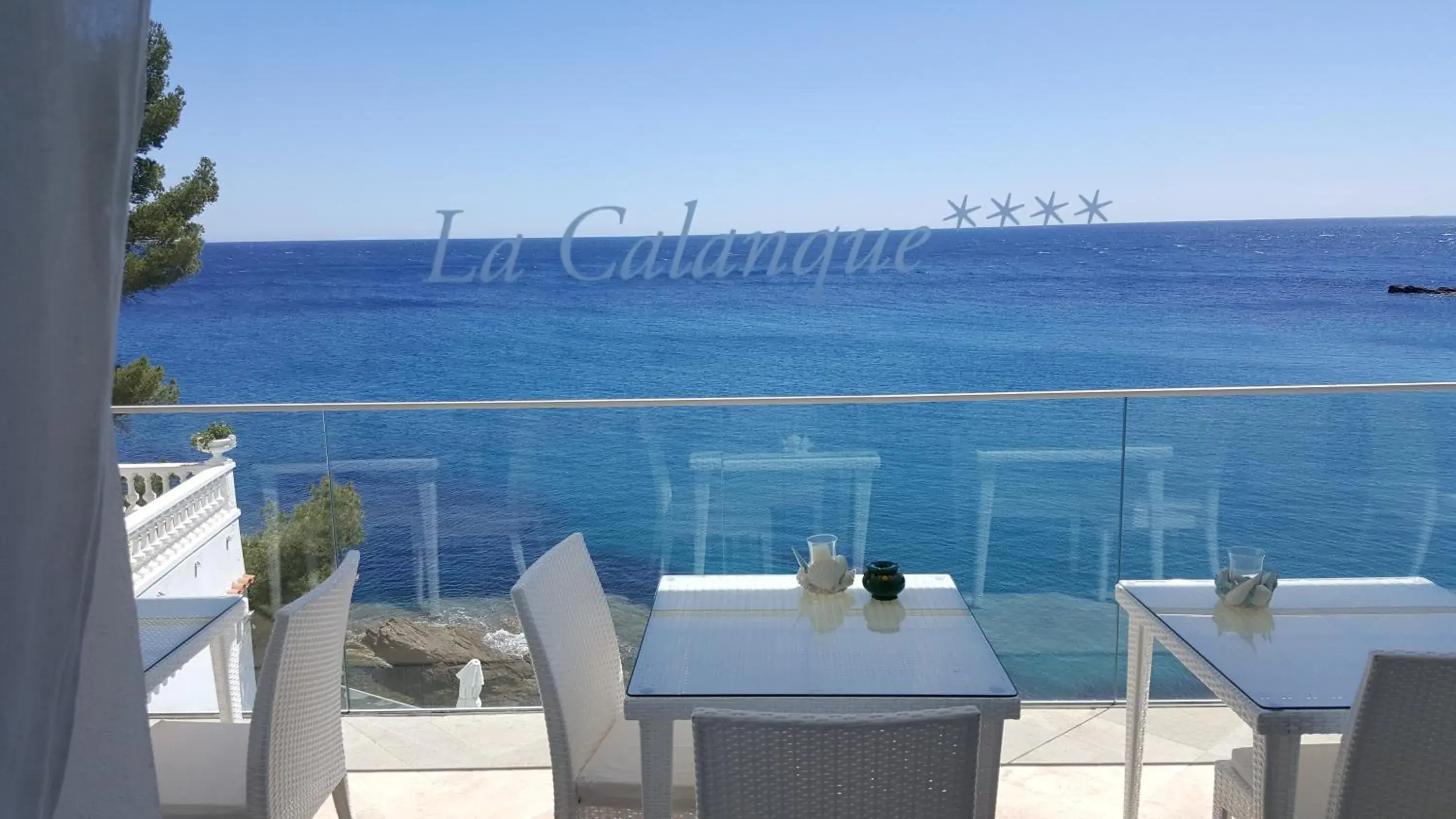 Day, Restaurant/Places to Eat in Hotel La Calanque