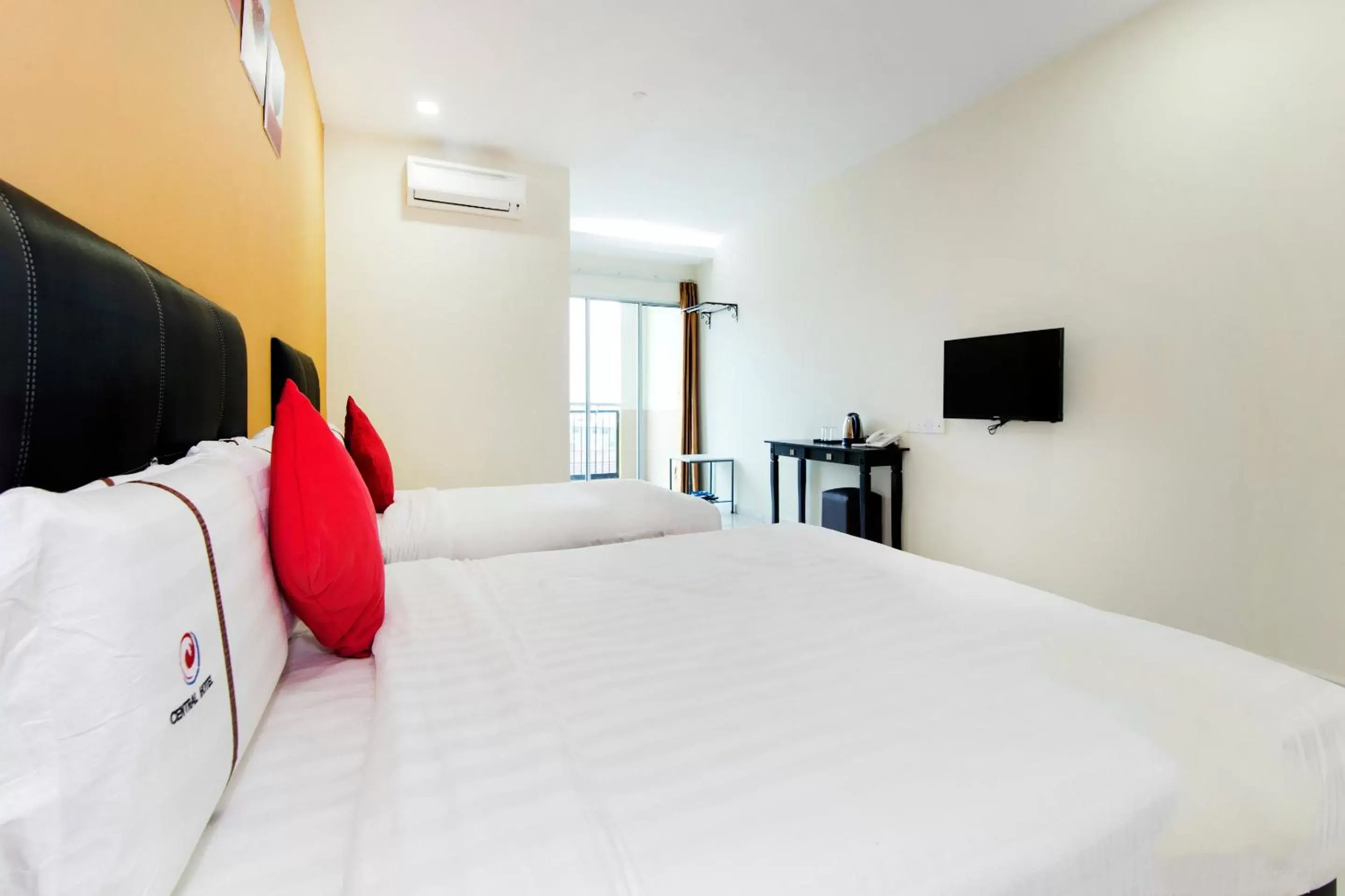 Photo of the whole room, Bed in Central Hotel Photo of the whole room, Bed in Central Hotel