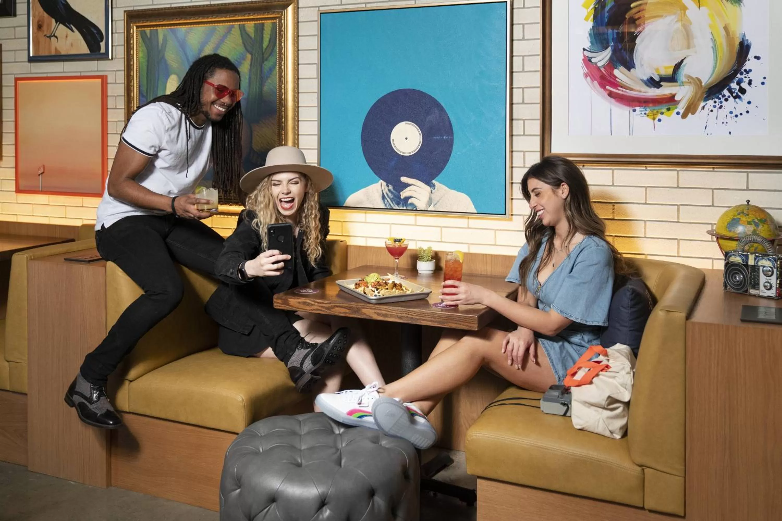 Lounge or bar in Moxy Austin - University