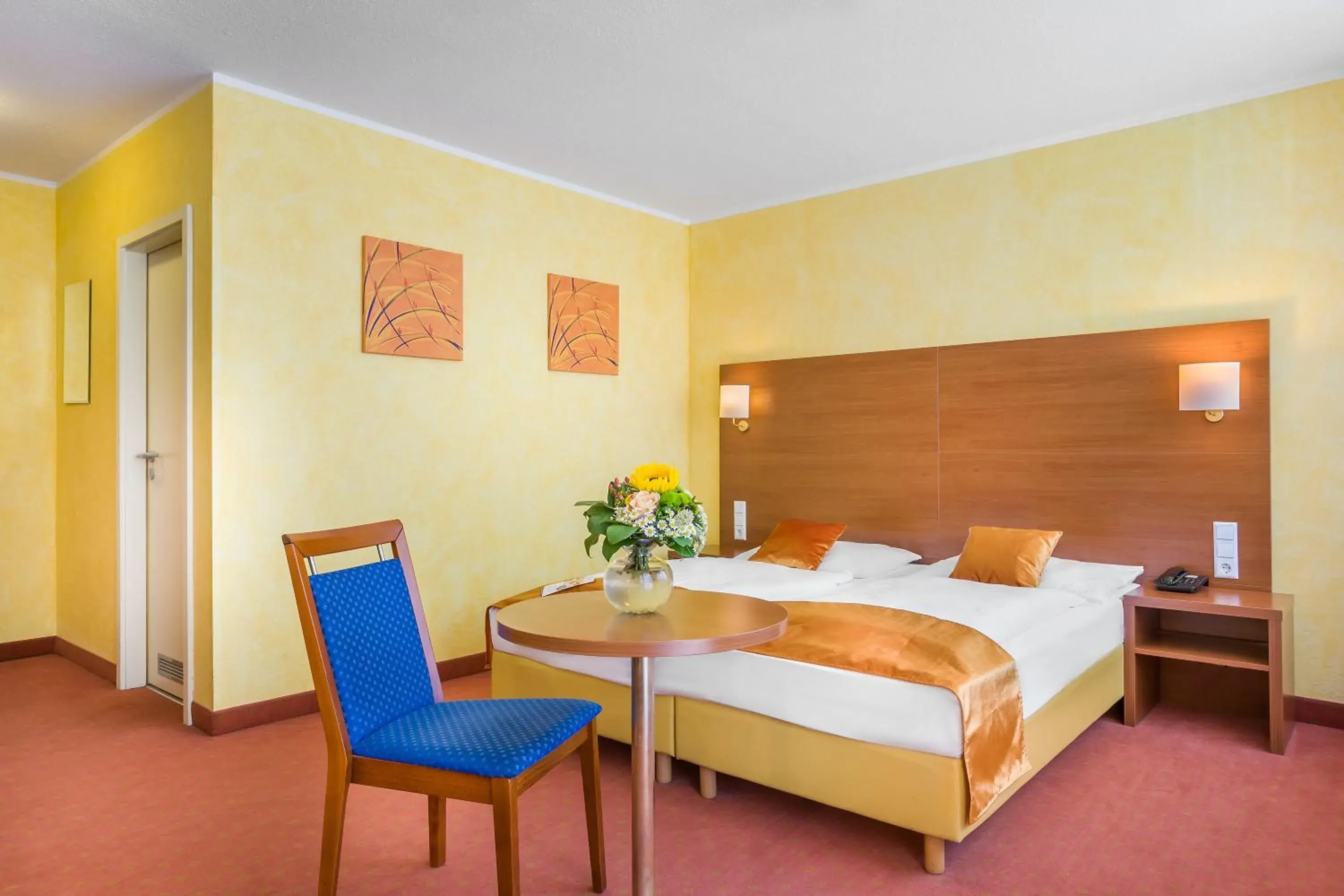 Photo of the whole room, Bed in Novum Hotel Rega Stuttgart