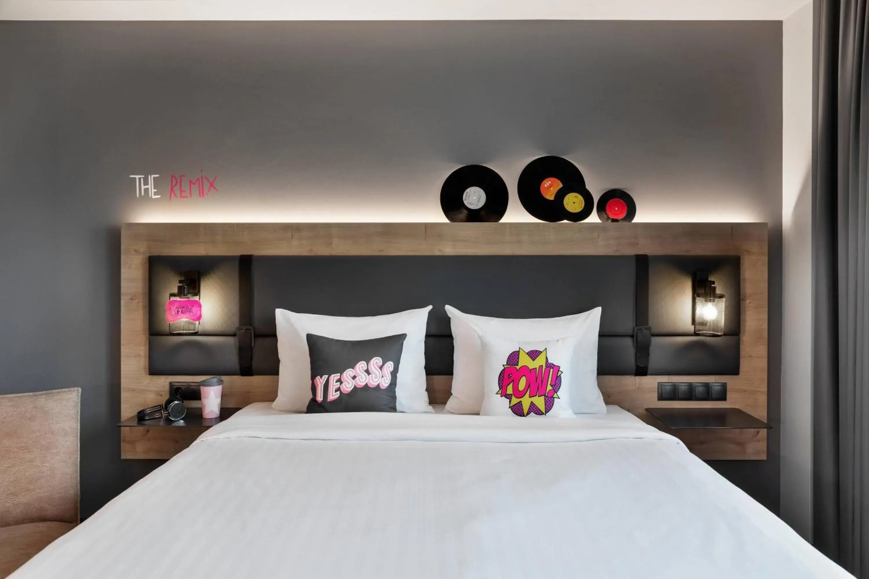 Photo of the whole room, Bed in Moxy Bucharest Old Town