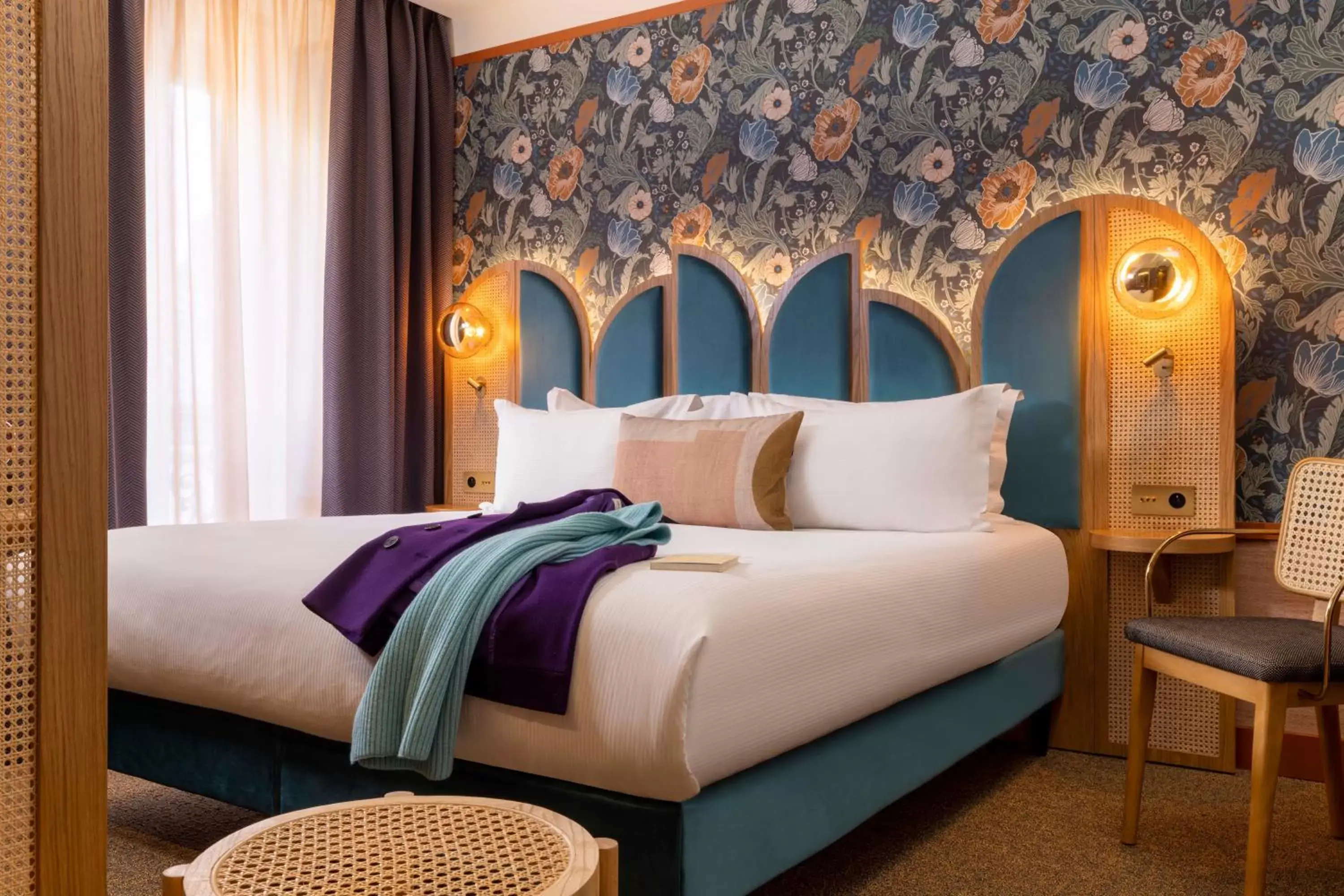 Bedroom, Bed in Hôtel Jardin de Cluny