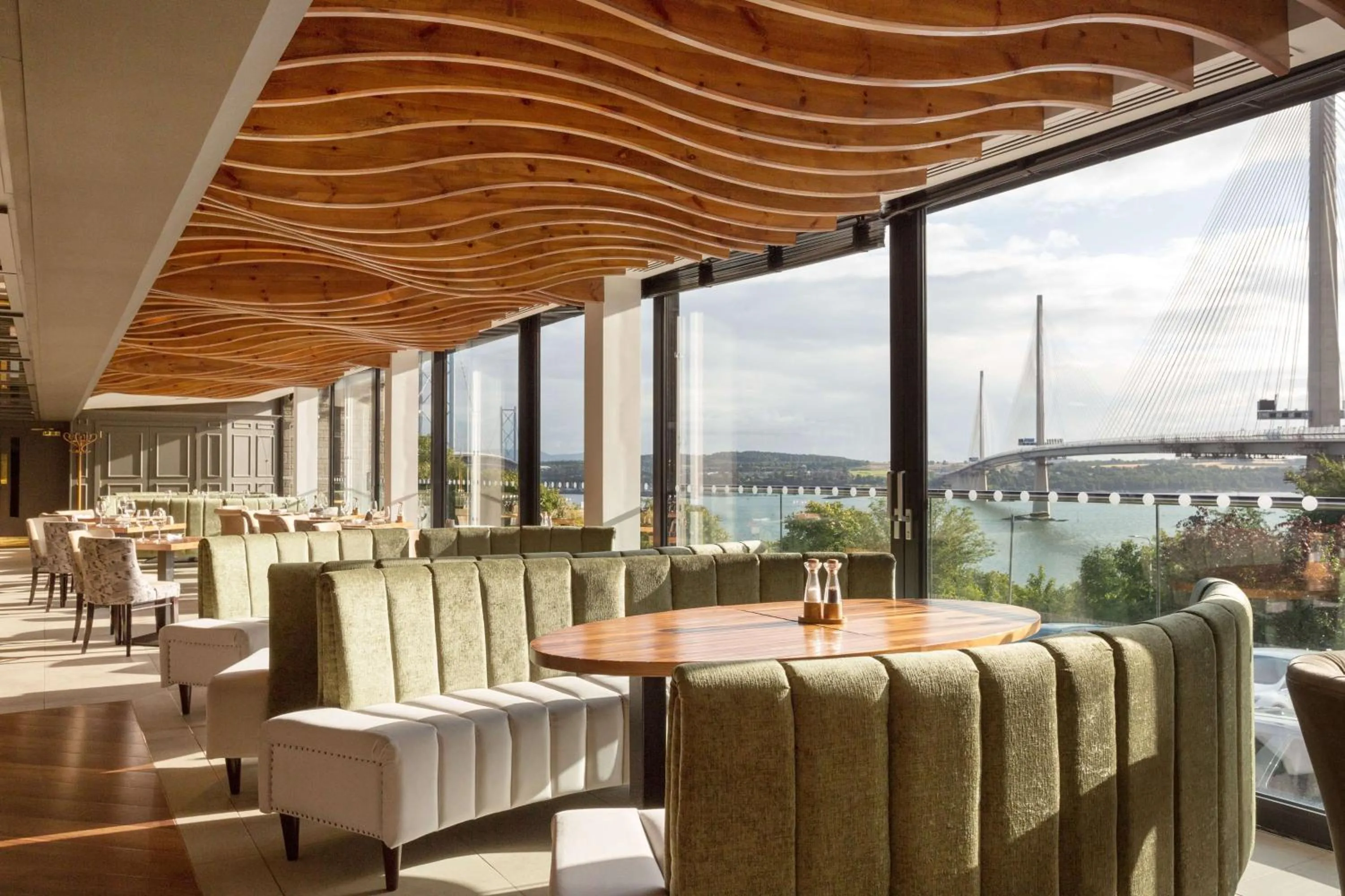 Restaurant/places to eat in DoubleTree by Hilton Edinburgh - Queensferry Crossing