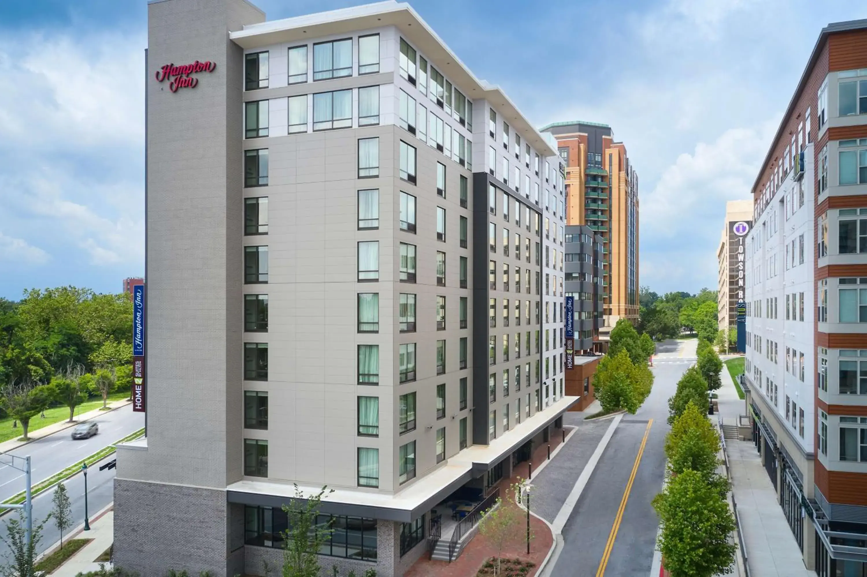 Property building in Hampton Inn Towson Downtown