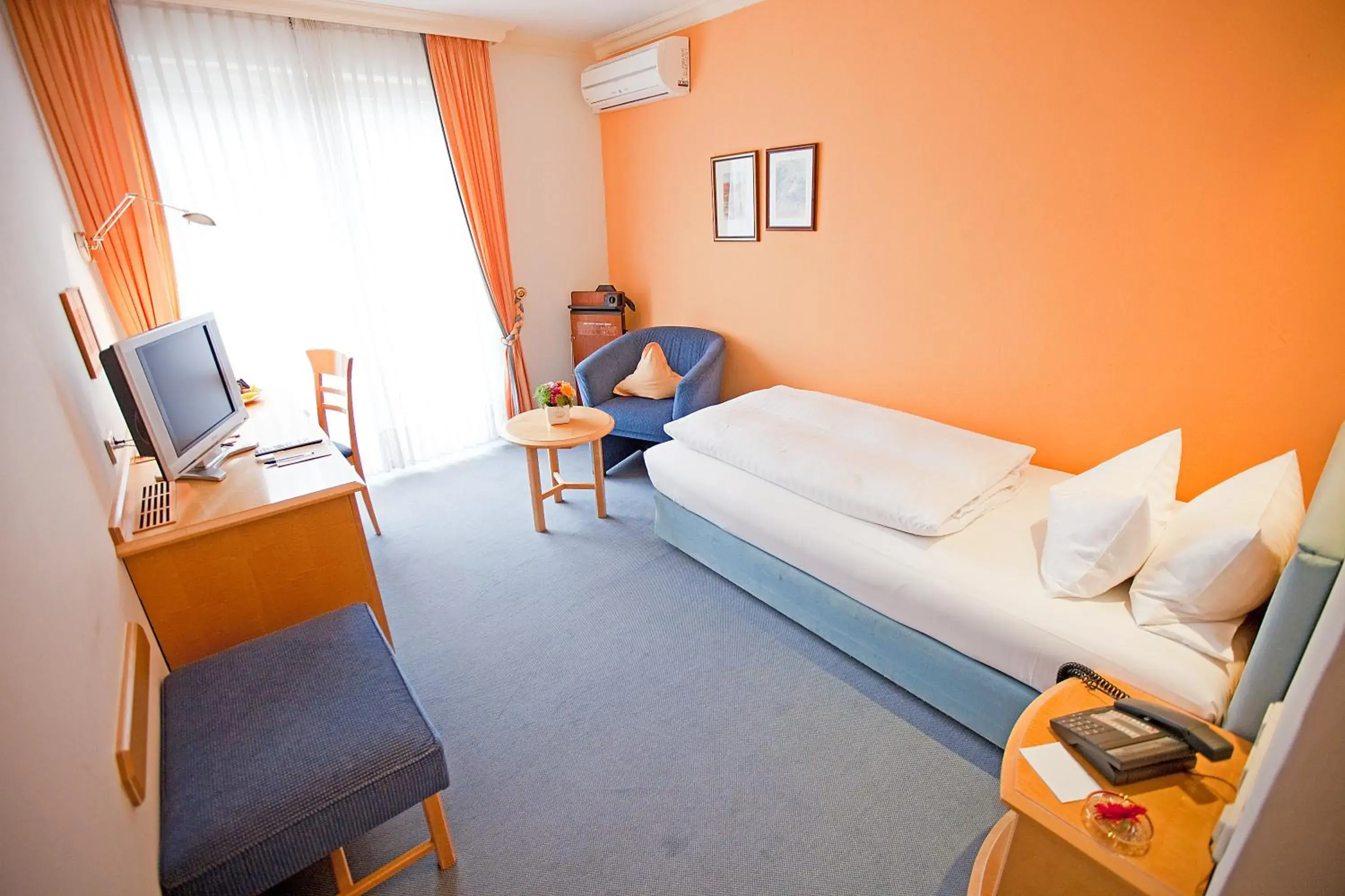 Standard Single Room in Hotel Krone