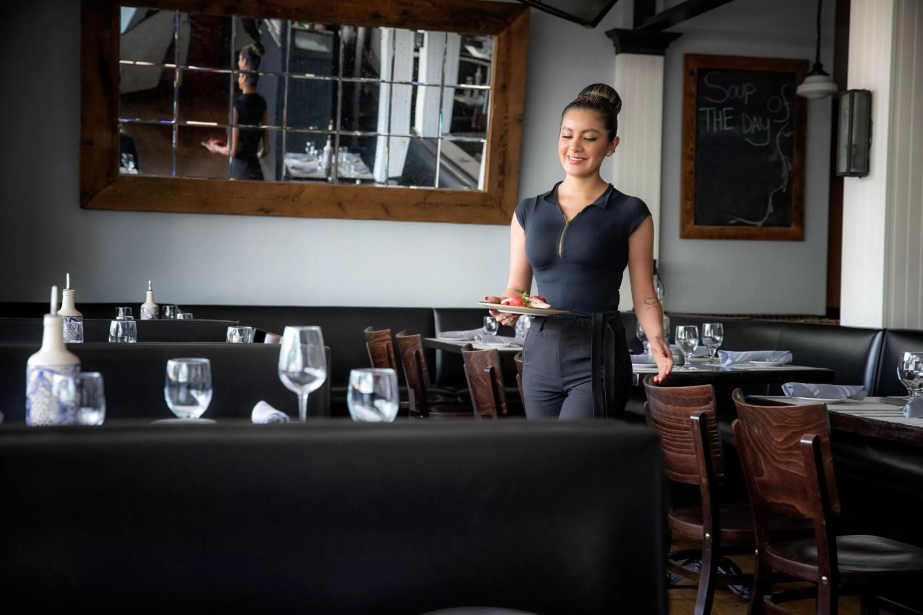 Restaurant/places to eat in Sheraton Lincoln Harbor Hotel