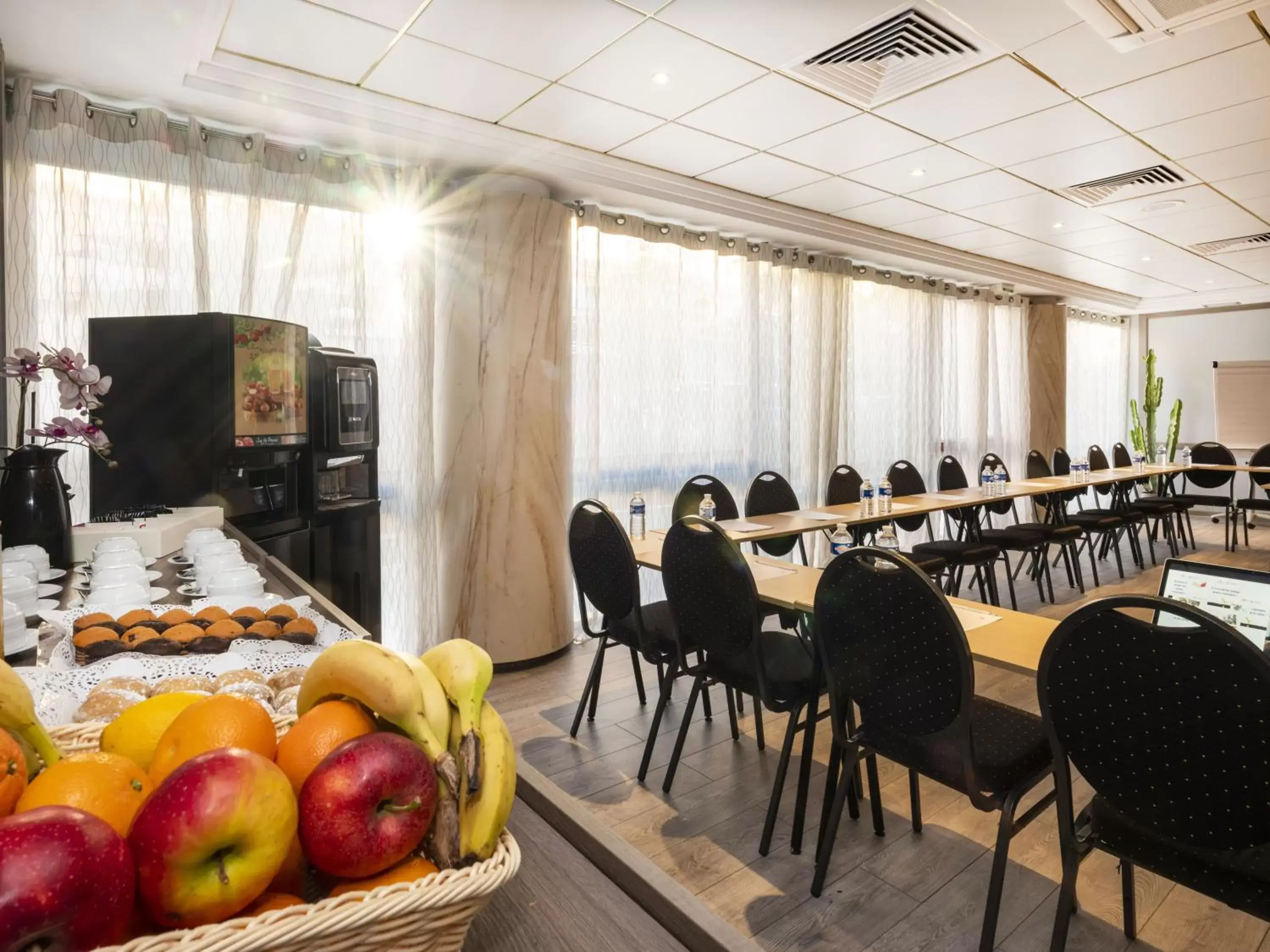 Business facilities in Hotel Nice Riviera