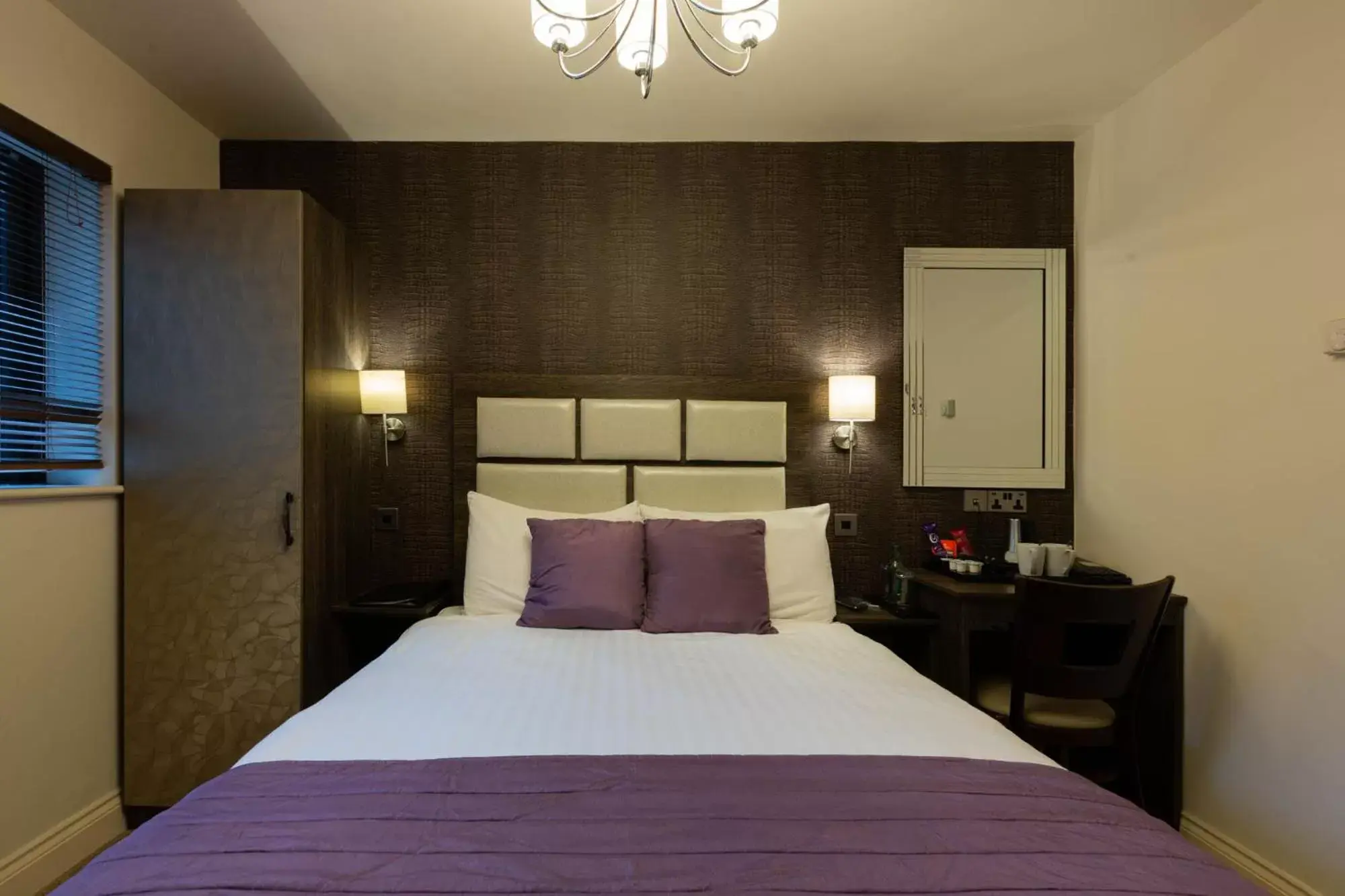 Premier Double Room in The White Swan Premier Double Room in The White Swan