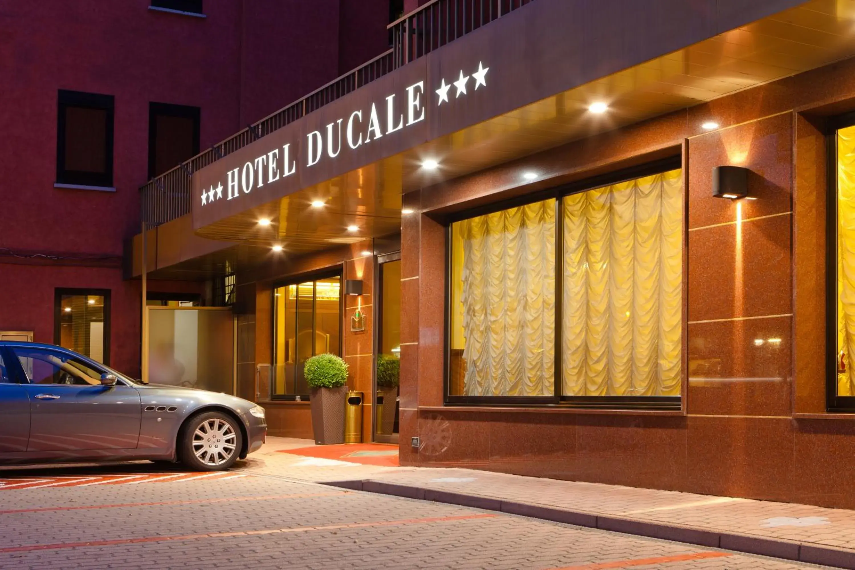 Facade/entrance in Hotel Ducale