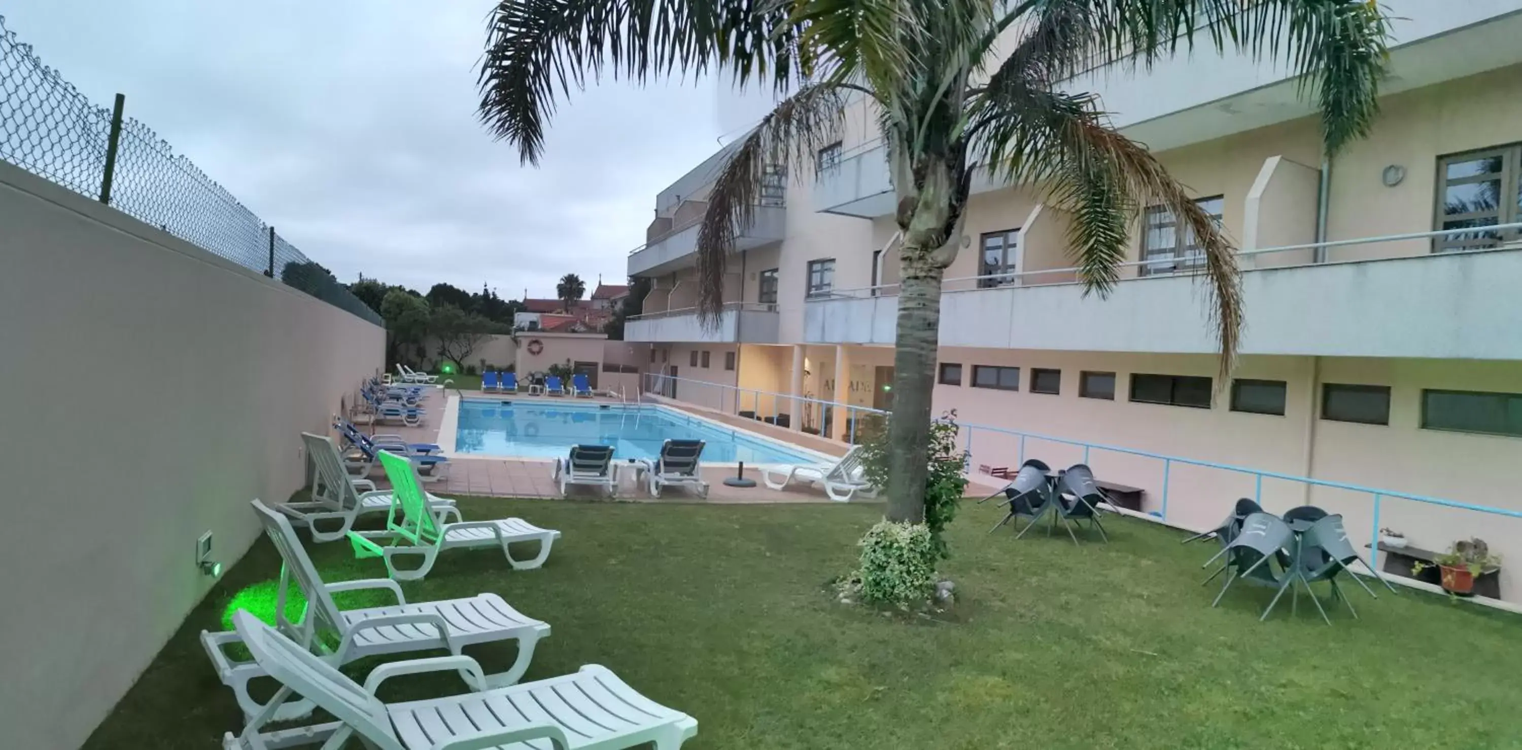 Swimming pool, Property Building in Hotel La Fontaine