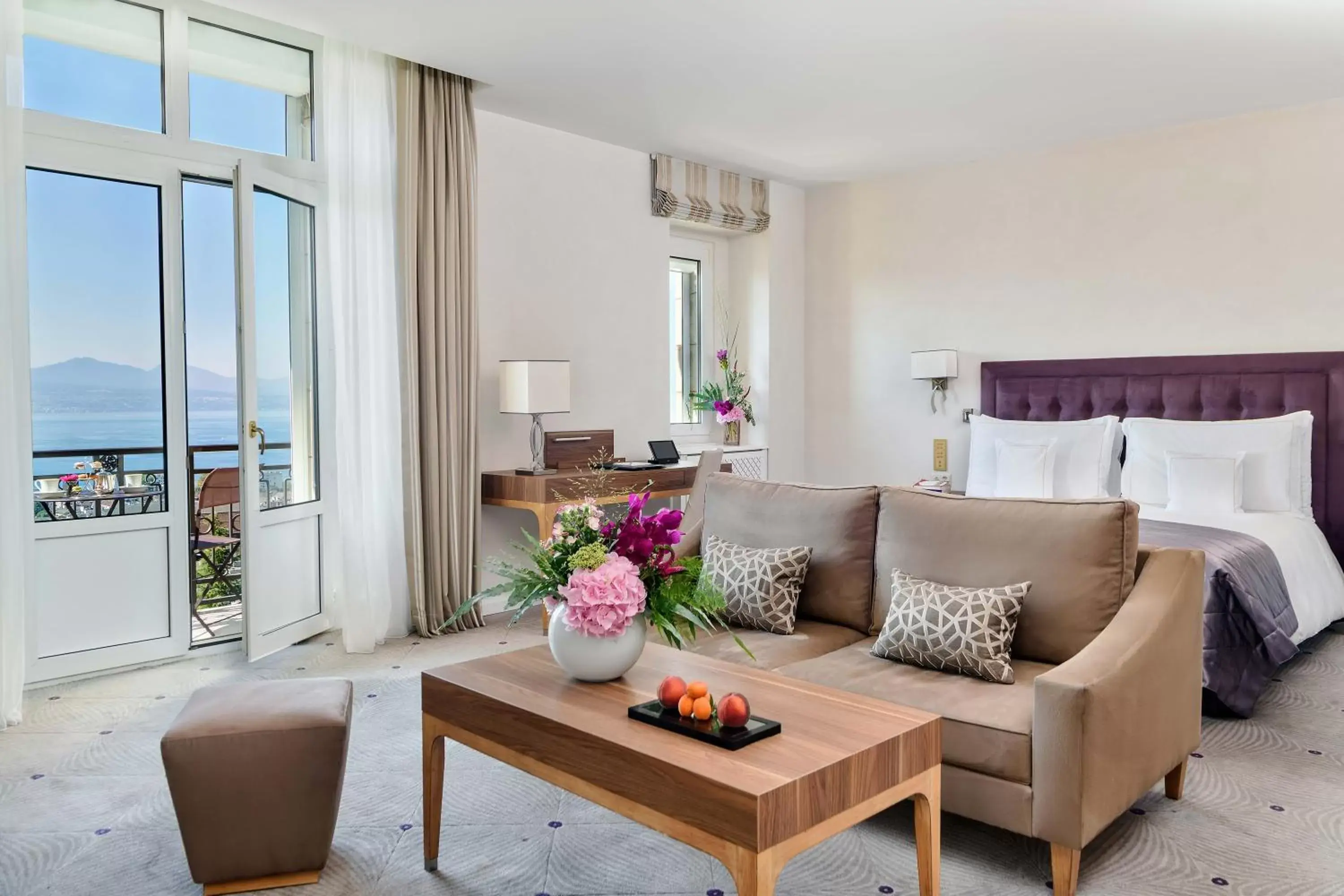 Bedroom, Bed in Lausanne Palace Bedroom, Bed in Lausanne Palace