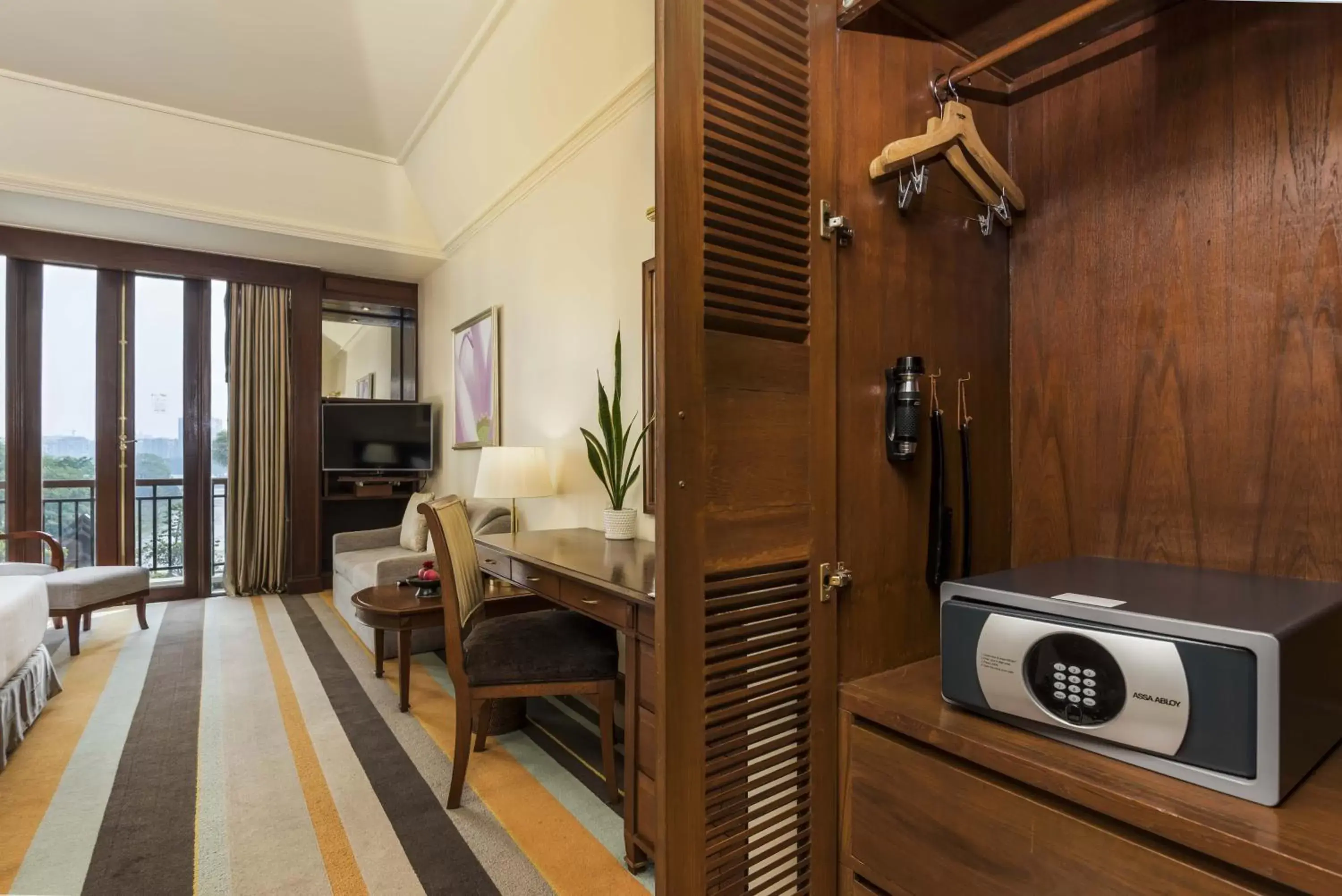 Bedroom in Chatrium Hotel Royal Lake Yangon