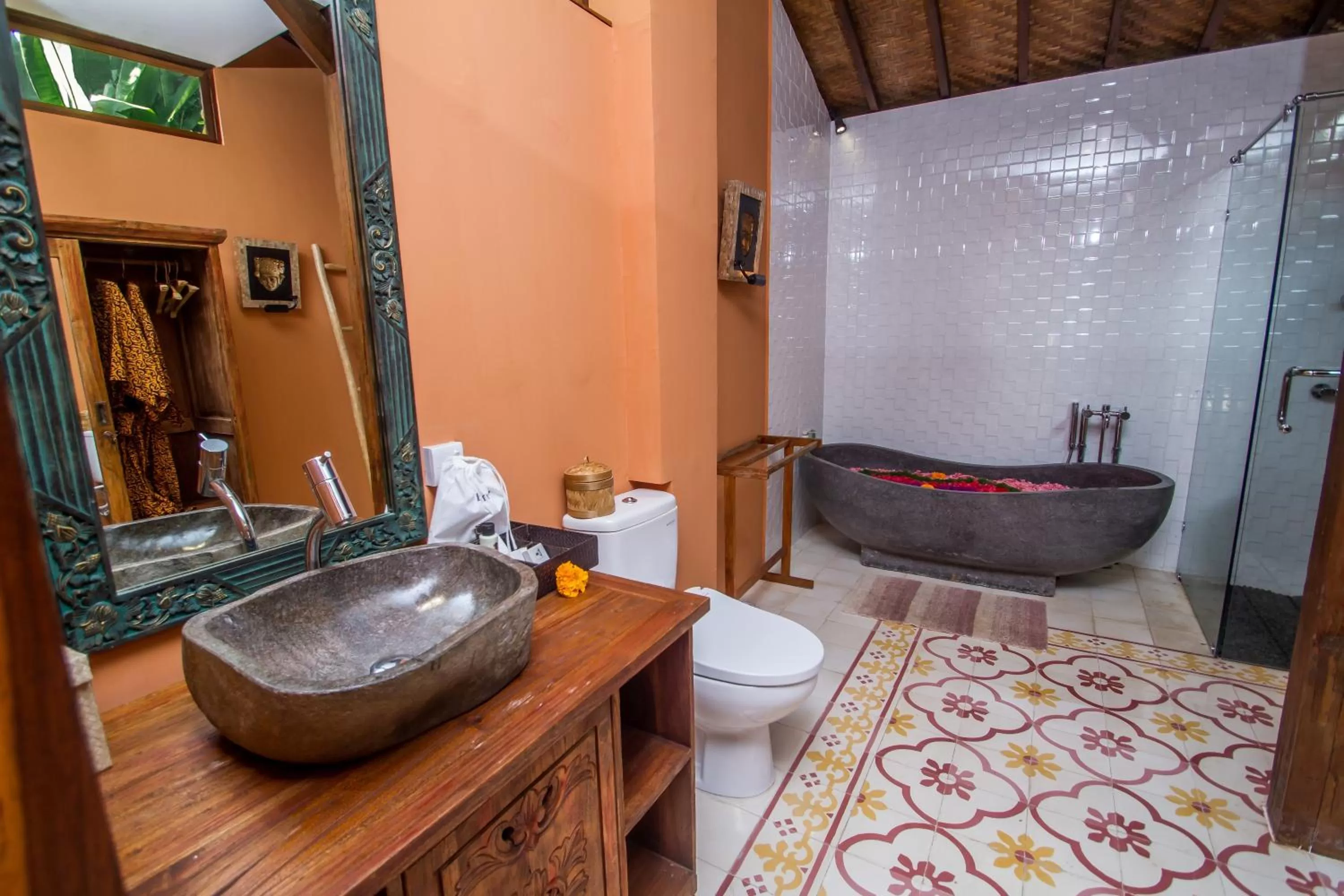 Shower in Gusde Tranquil Villas by EPS