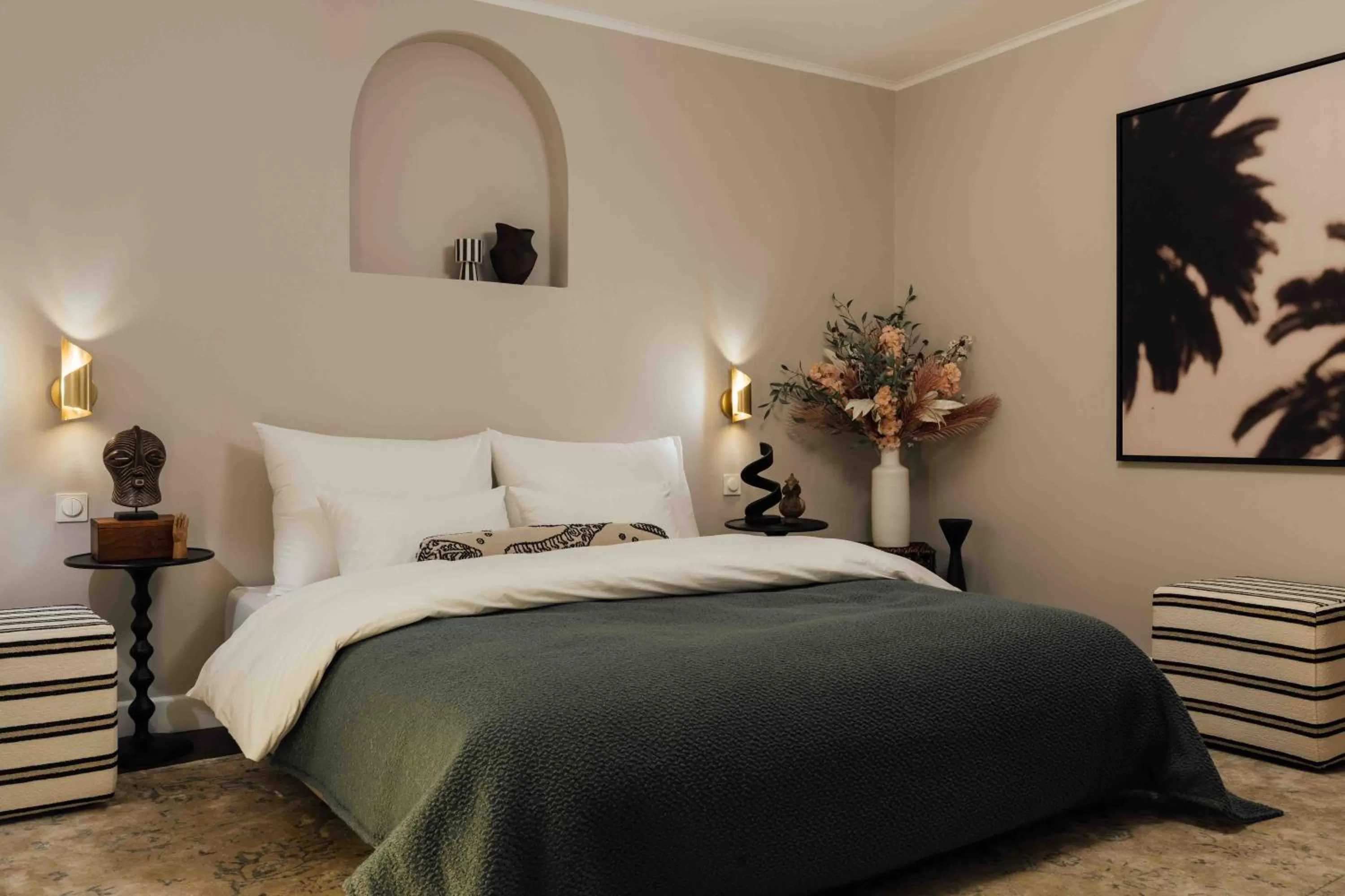 Bed in Clemonte Hotel - Your Reception-less Boutique Hideaway