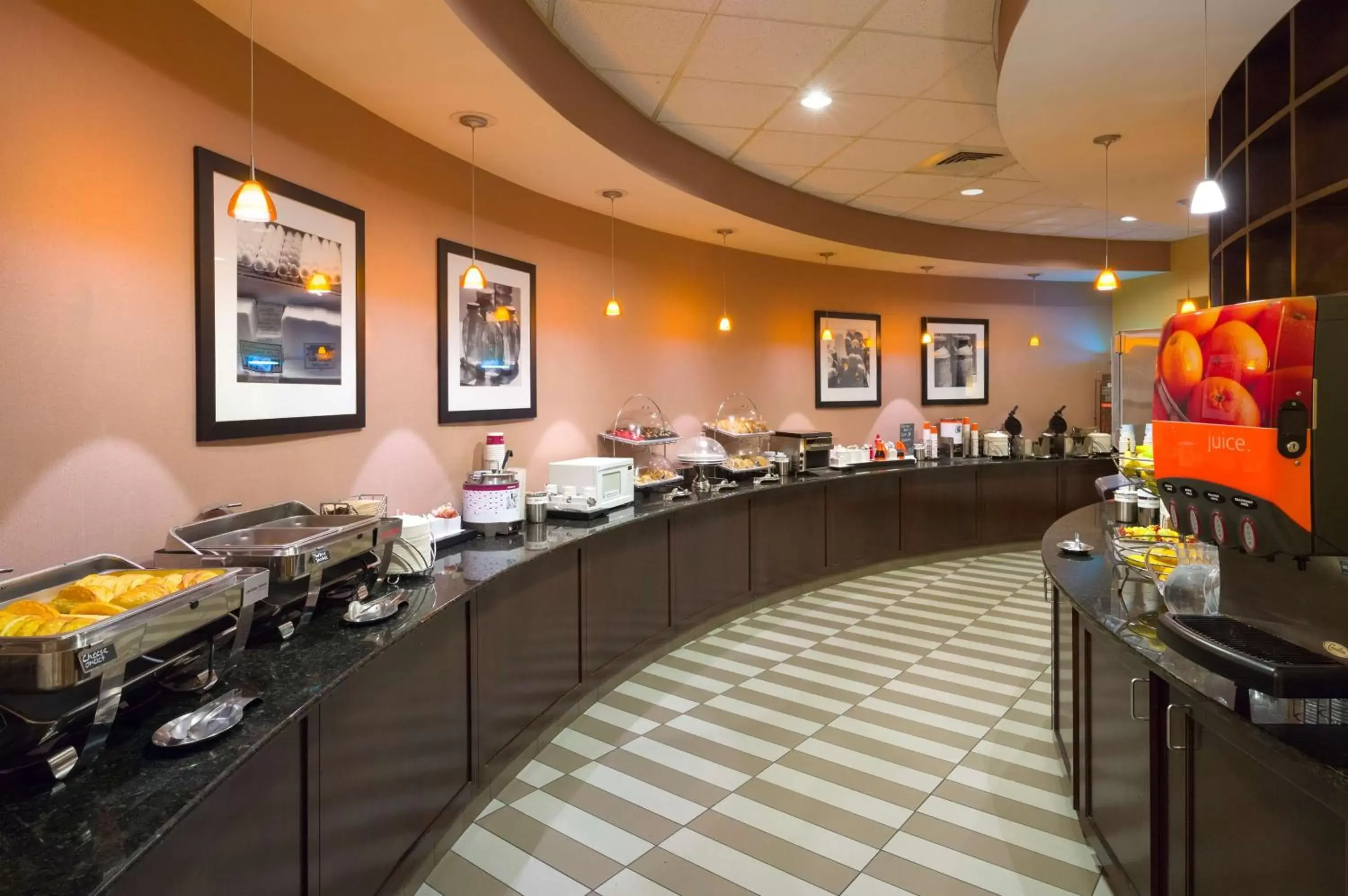 Dining area, Restaurant/Places to Eat in Hampton Inn & Suites Hershey