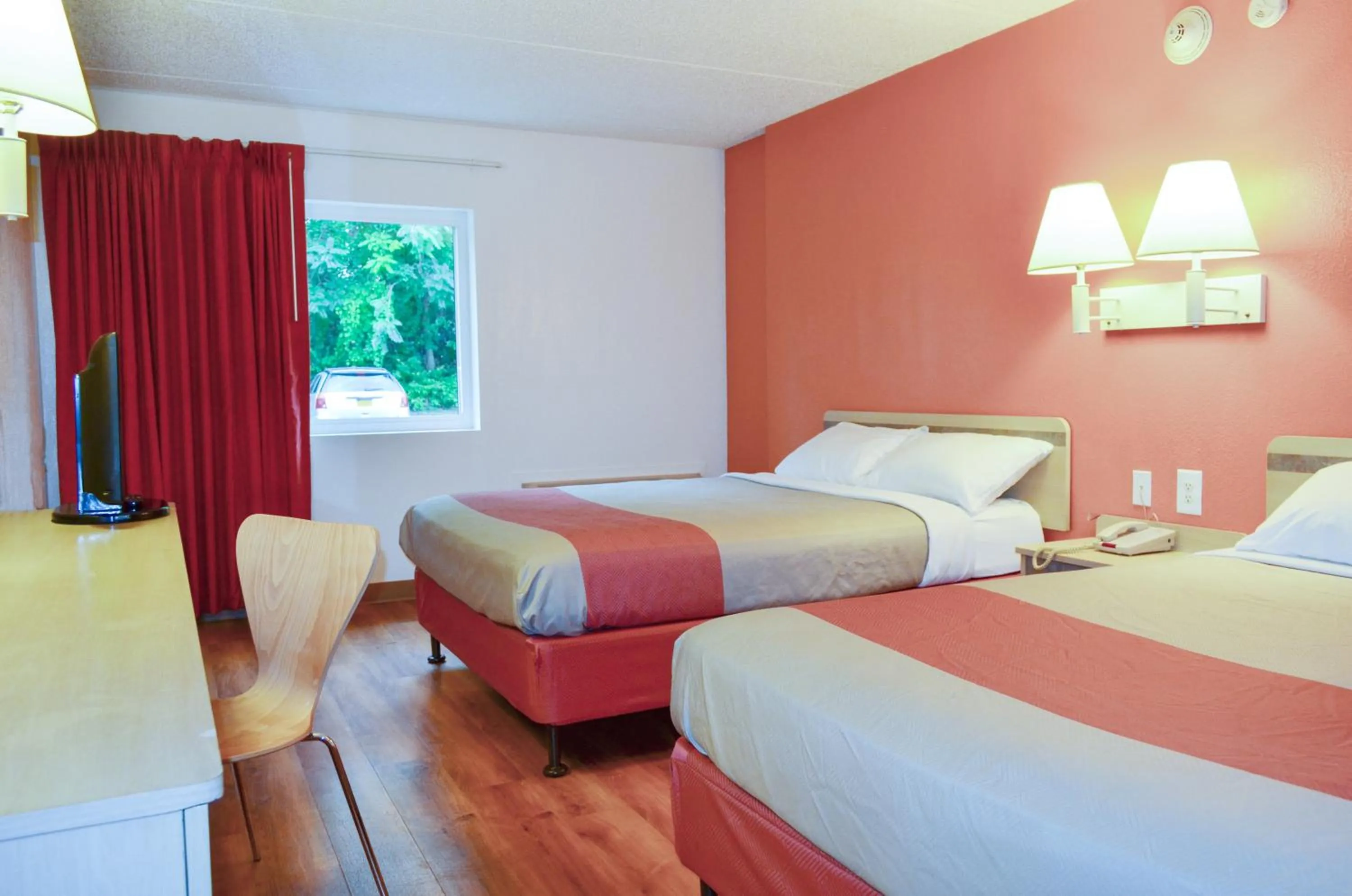 Bedroom, Bed in Motel 6-Albany, NY