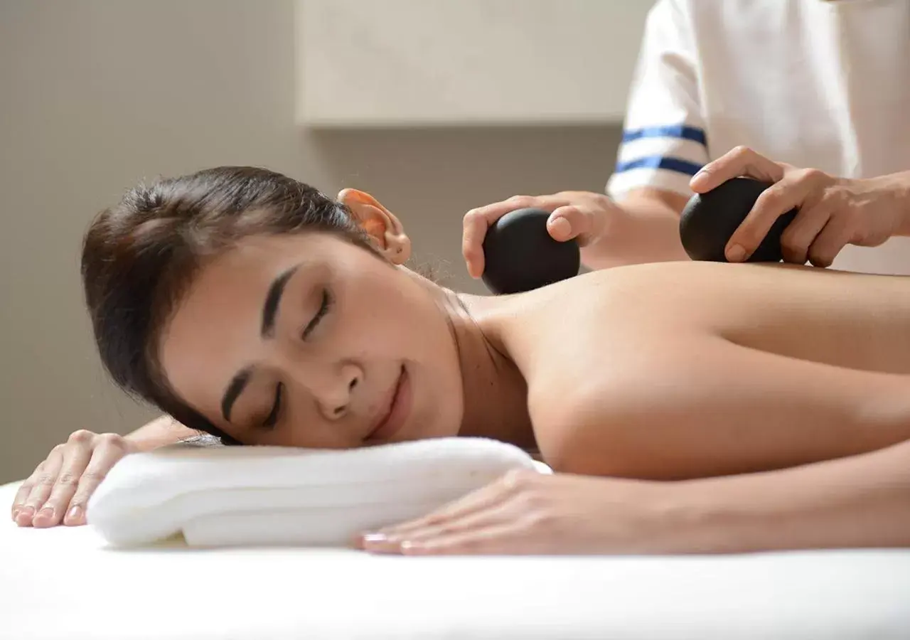 Massage in Carlton Hotel Bangkok Sukhumvit - SHA Extra Plus