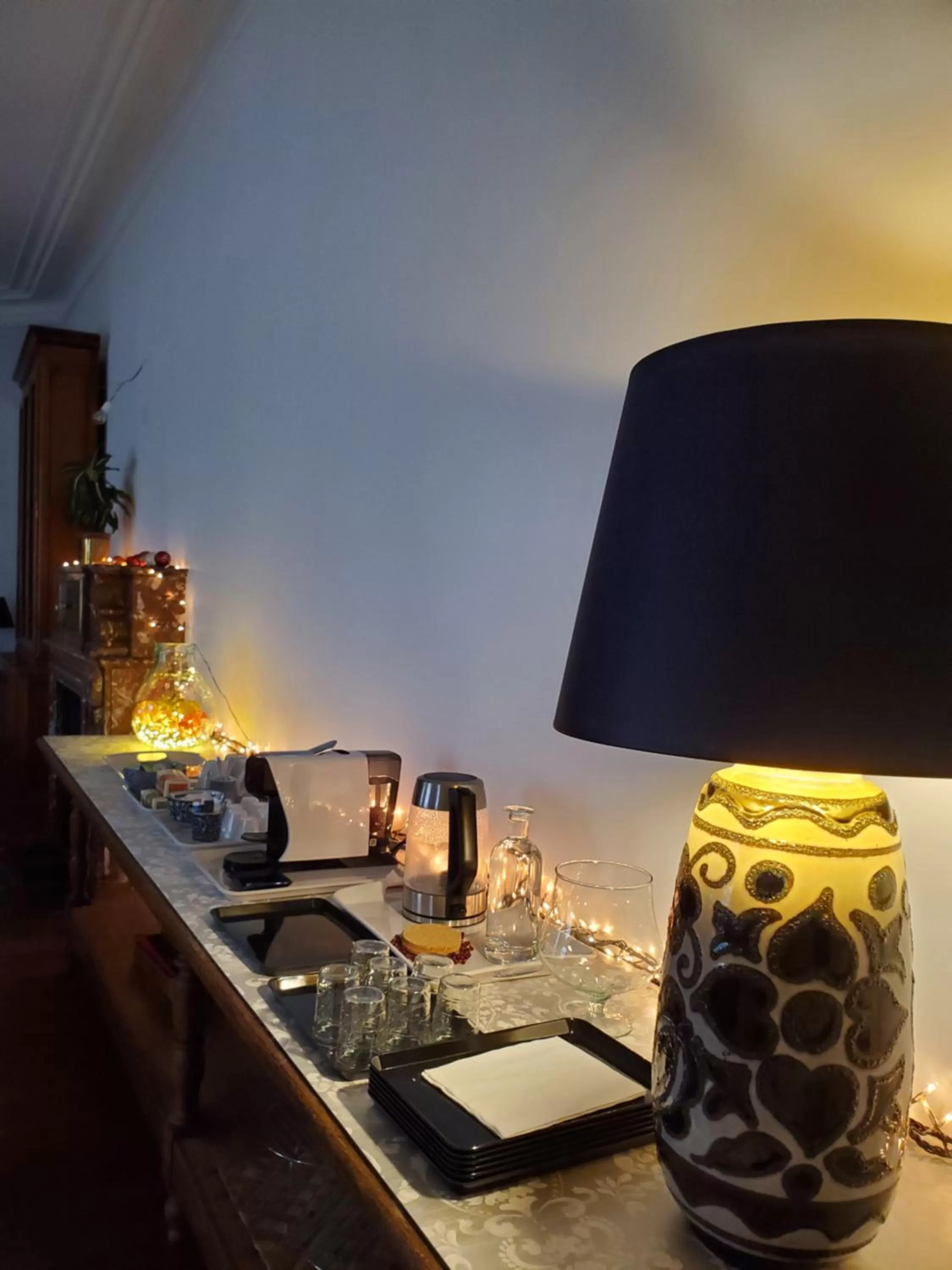 Coffee/tea facilities in Logis des Tourelles