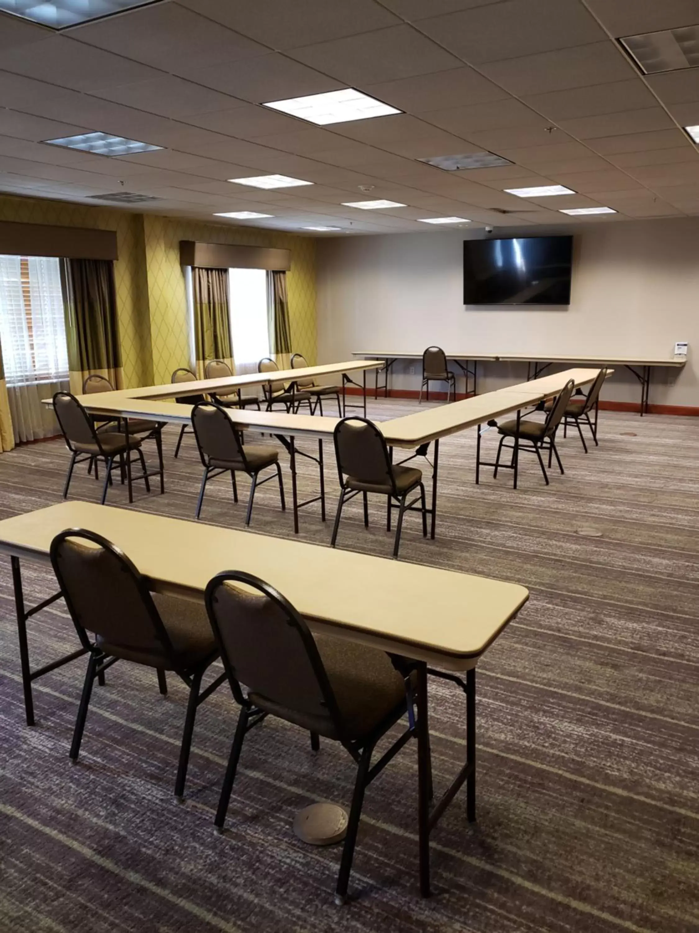 Meeting/conference room in Wingate by Wyndham Coon Rapids