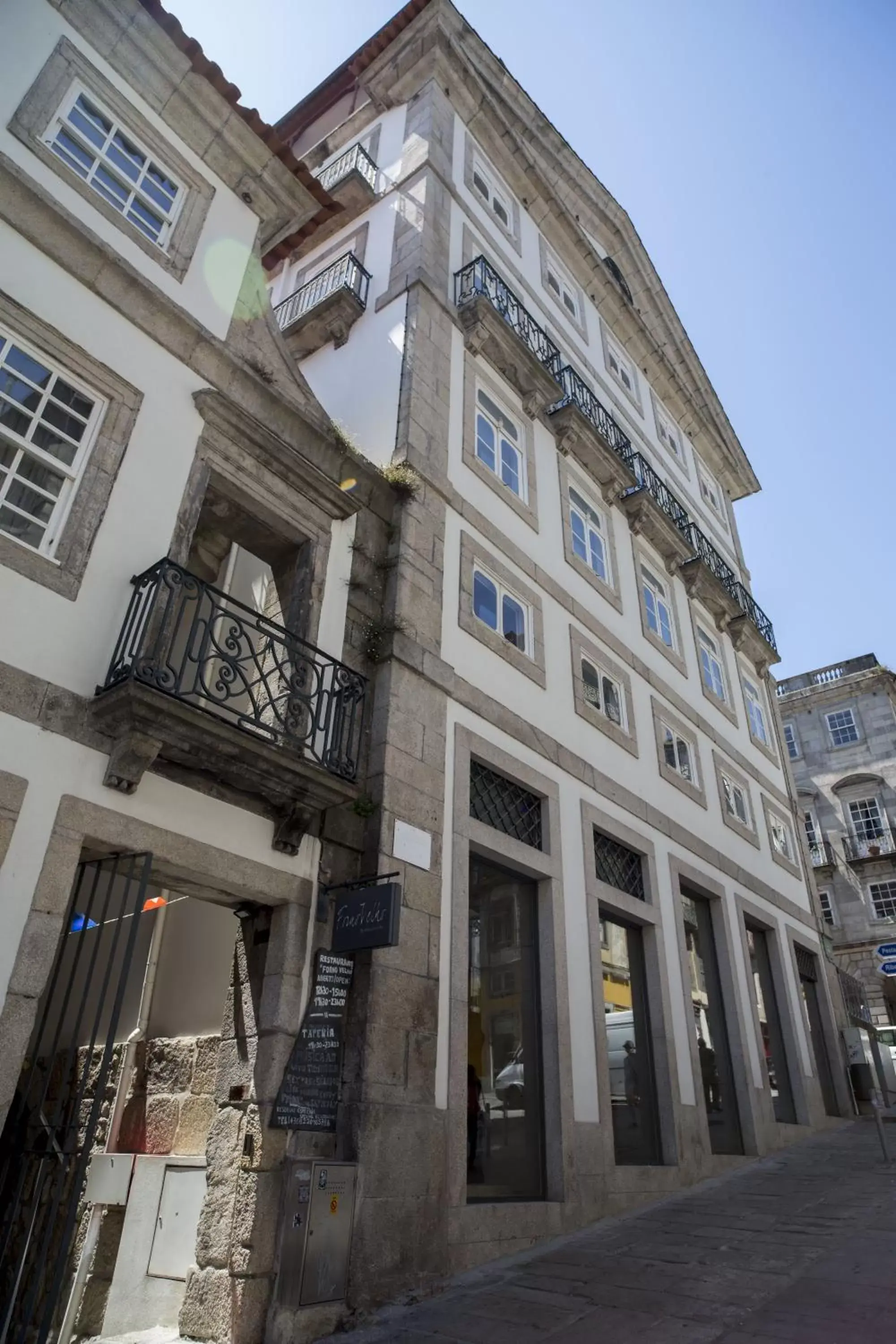 Facade/entrance, Property Building in Hotel Carris Porto Ribeira