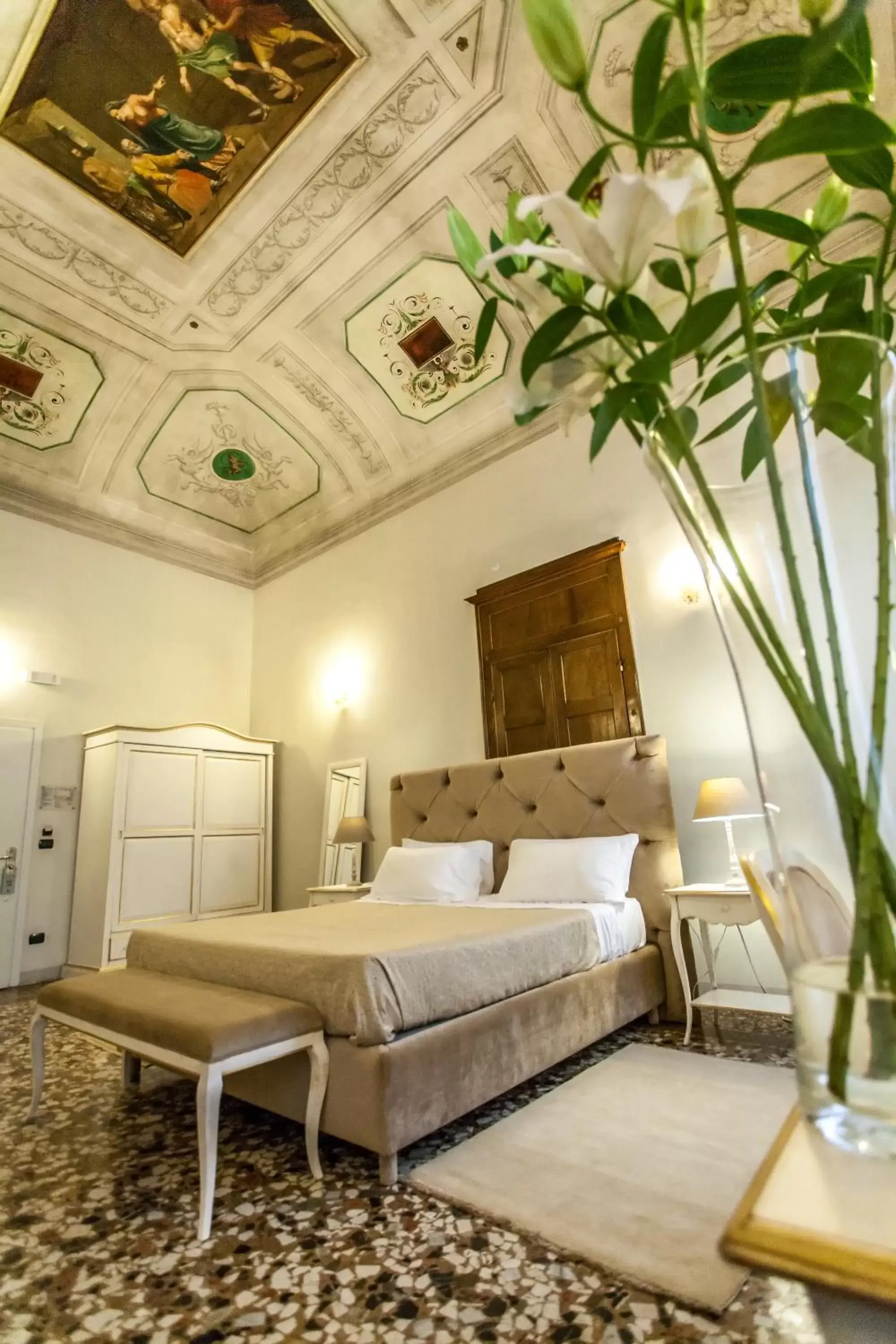 Decorative detail, Bed in Palazzo Galletti Abbiosi