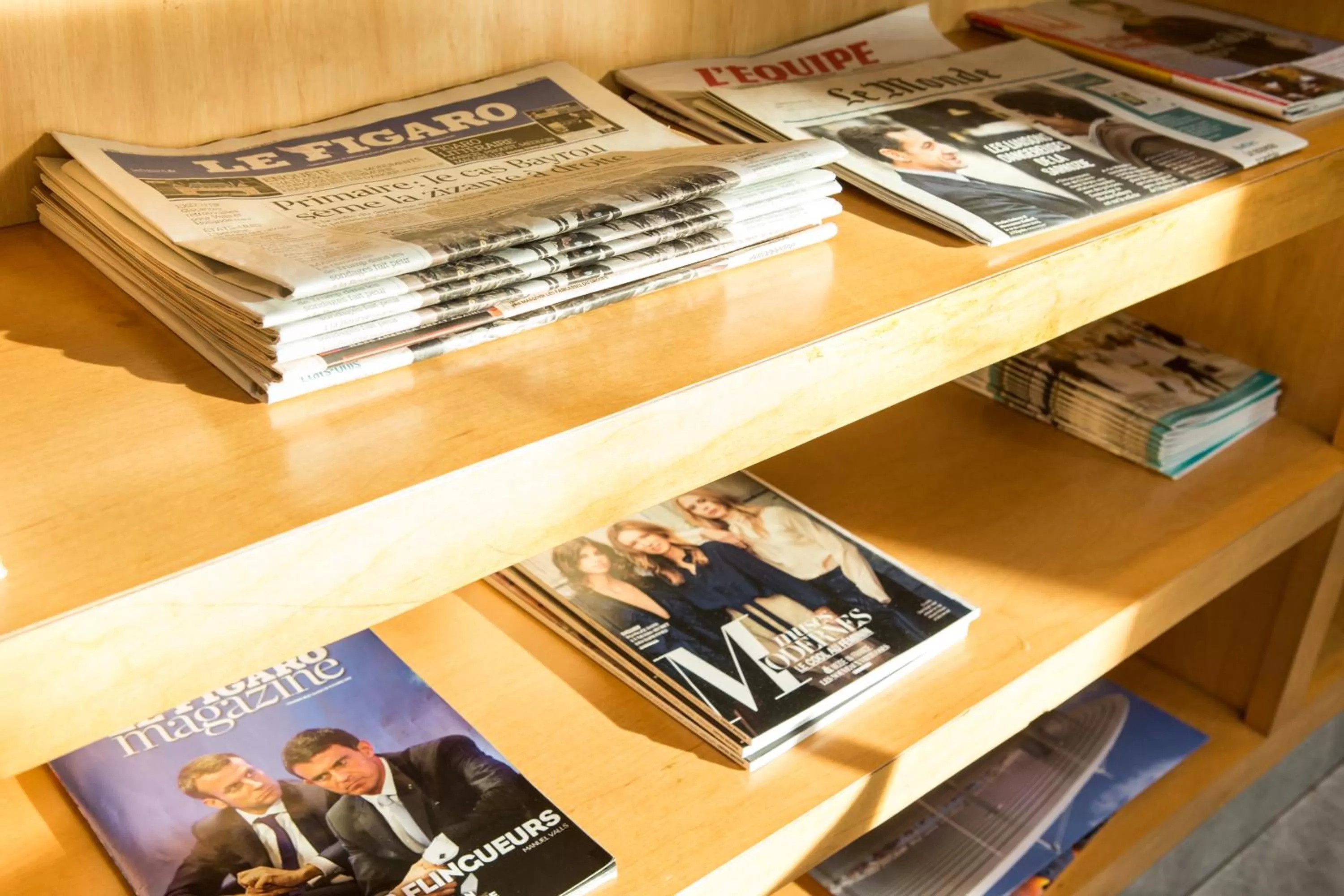 Library in HOTEL DE PARIS MONTPARNASSE
