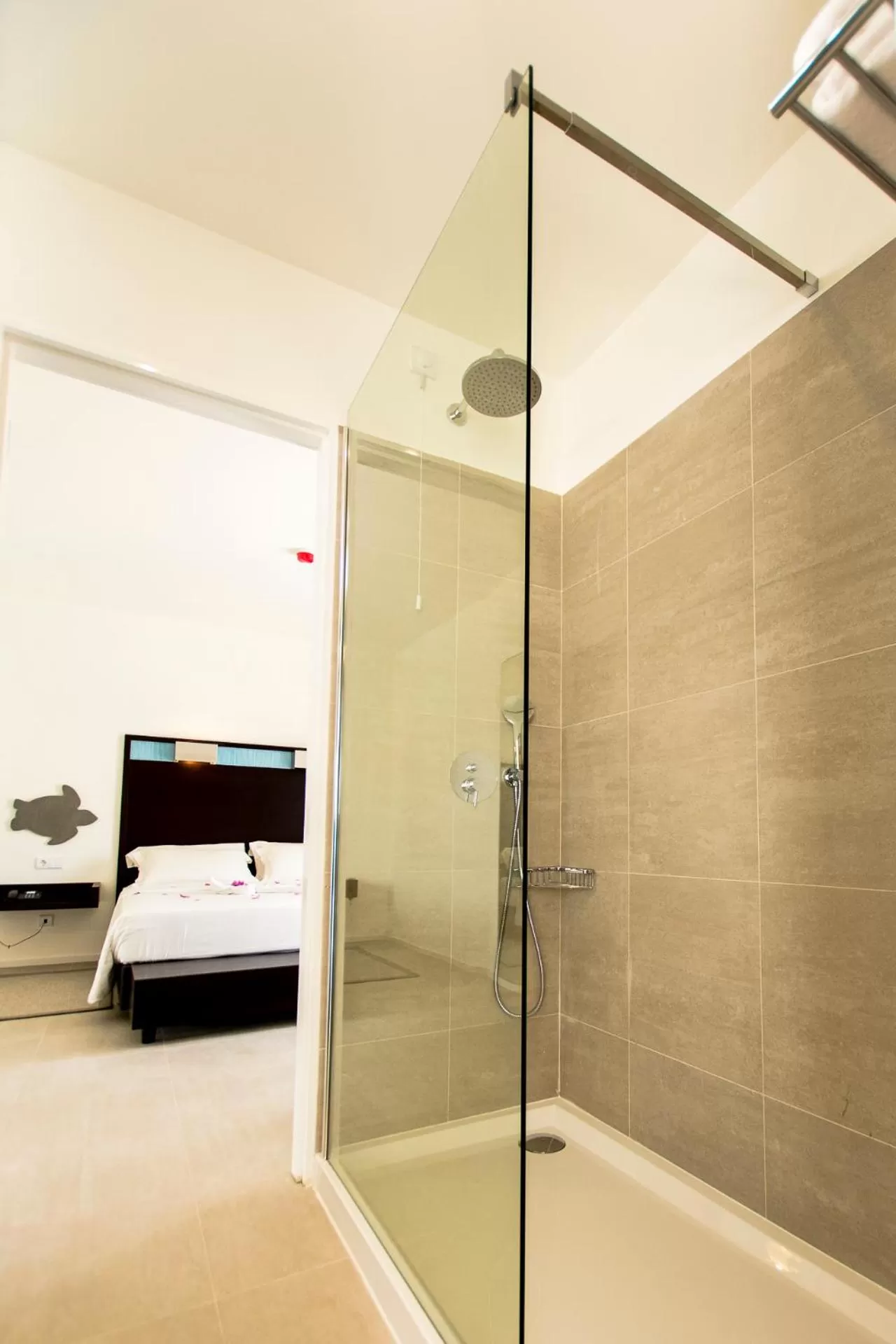 Bathroom, Bed in Hotel Dunas de Sal