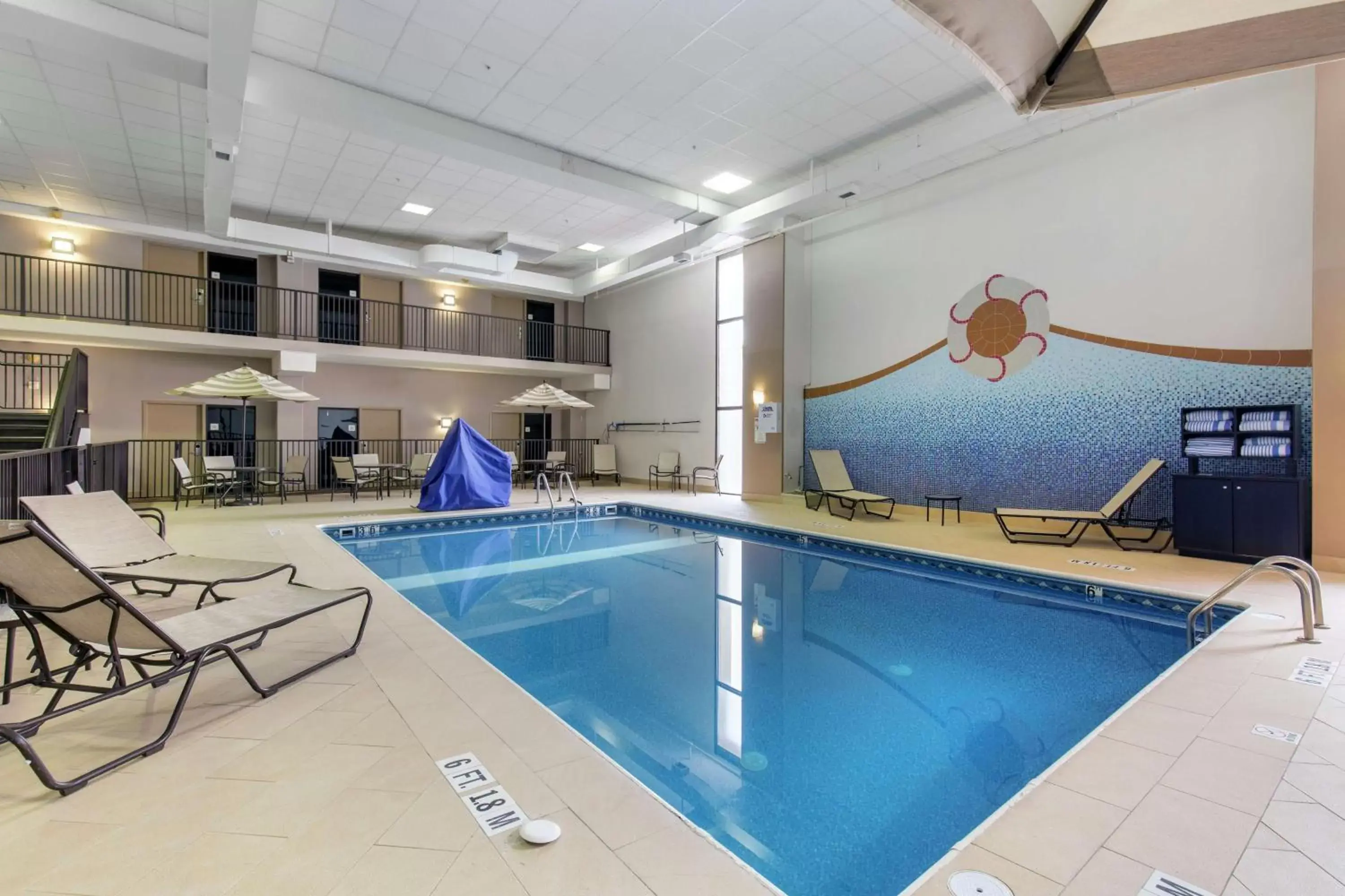 Pool view, Swimming Pool in DoubleTree by Hilton Downtown Wilmington - Legal District