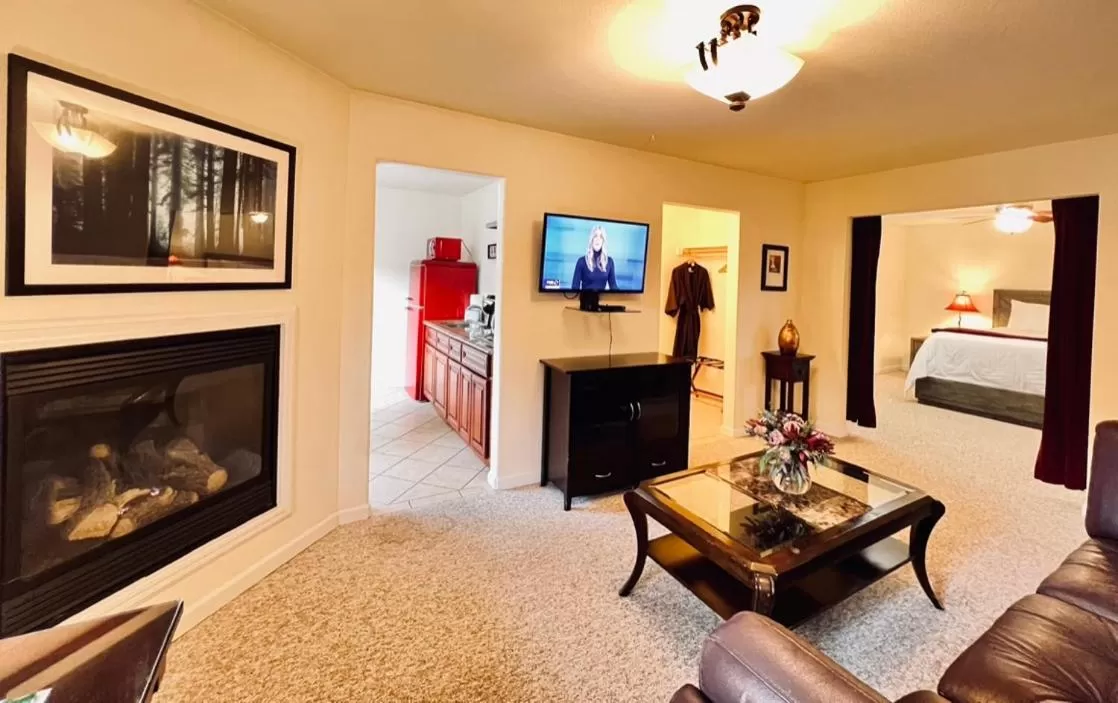 Bed in West Sonoma Inn & Spa