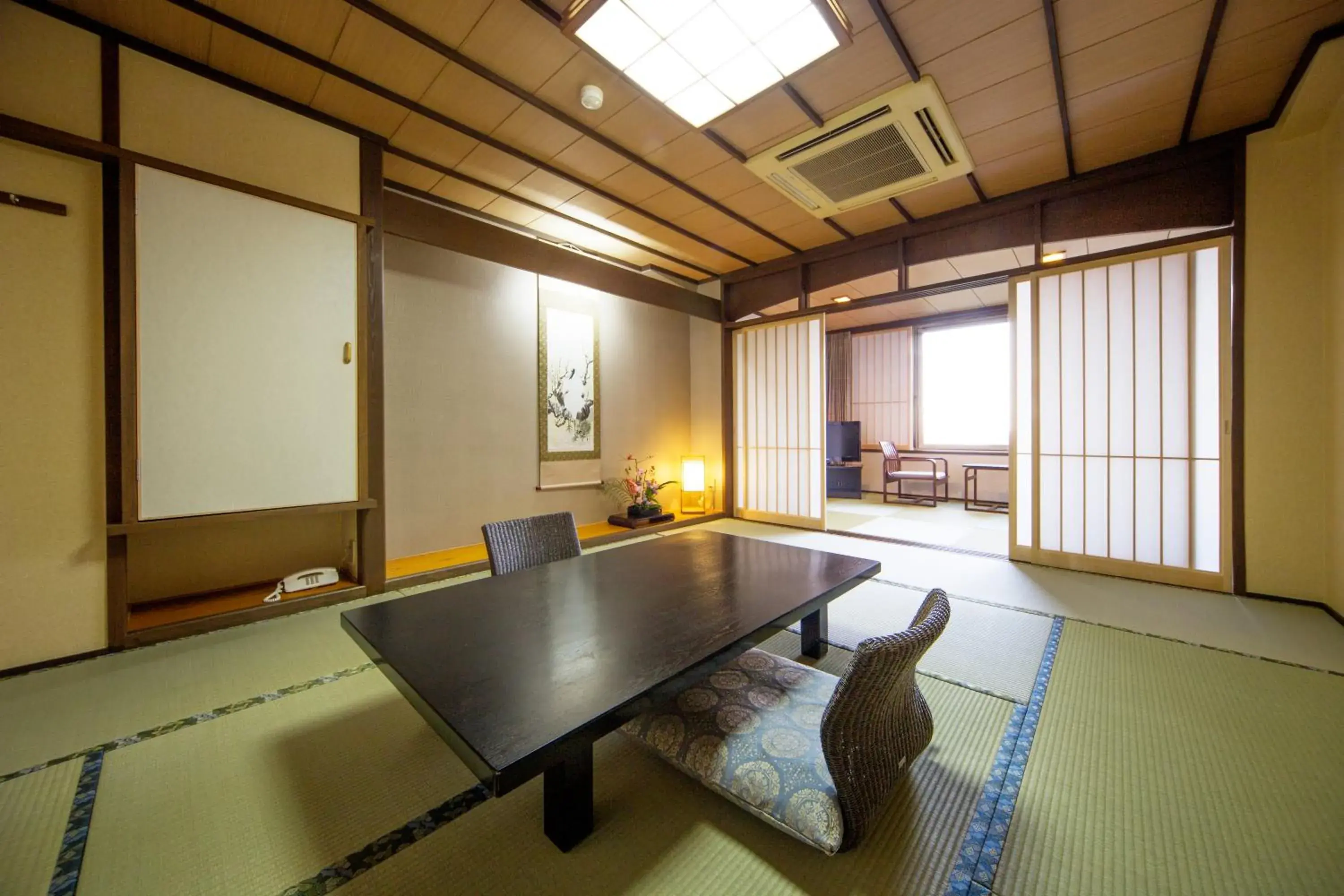 Photo of the whole room, Table Tennis in Ryochiku Bettei Hotel