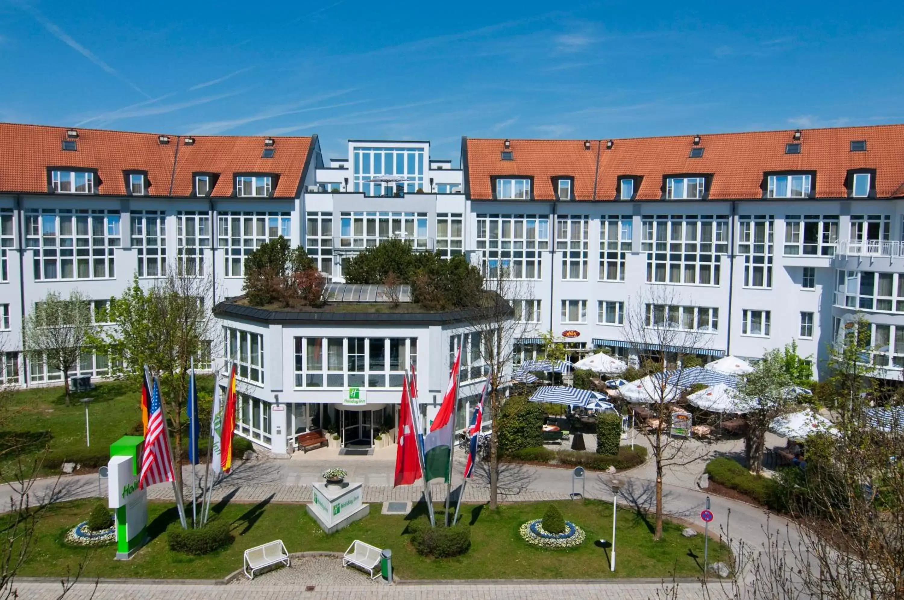 Property Building in Holiday Inn Munich Unterhaching, an IHG Hotel