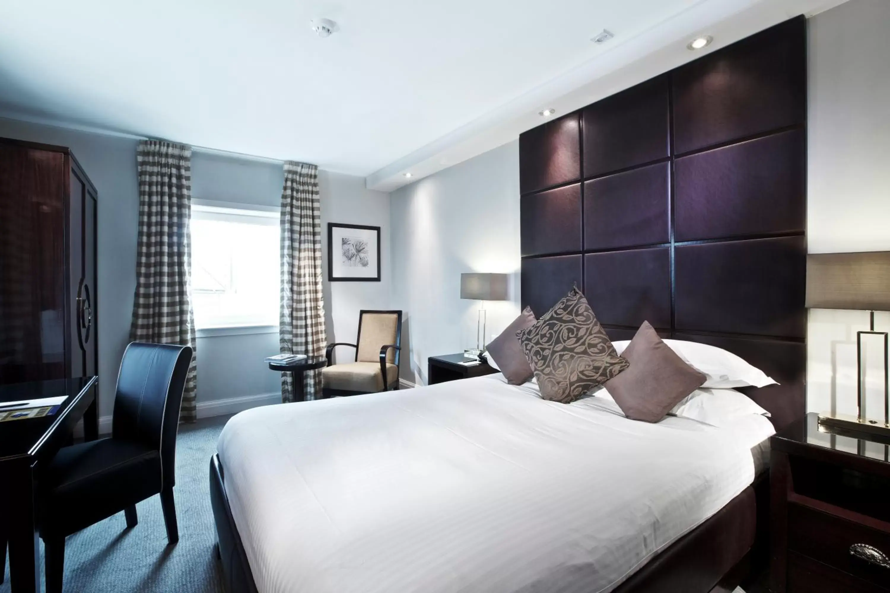 Bedroom in Millennium & Copthorne Hotels at Chelsea Football Club