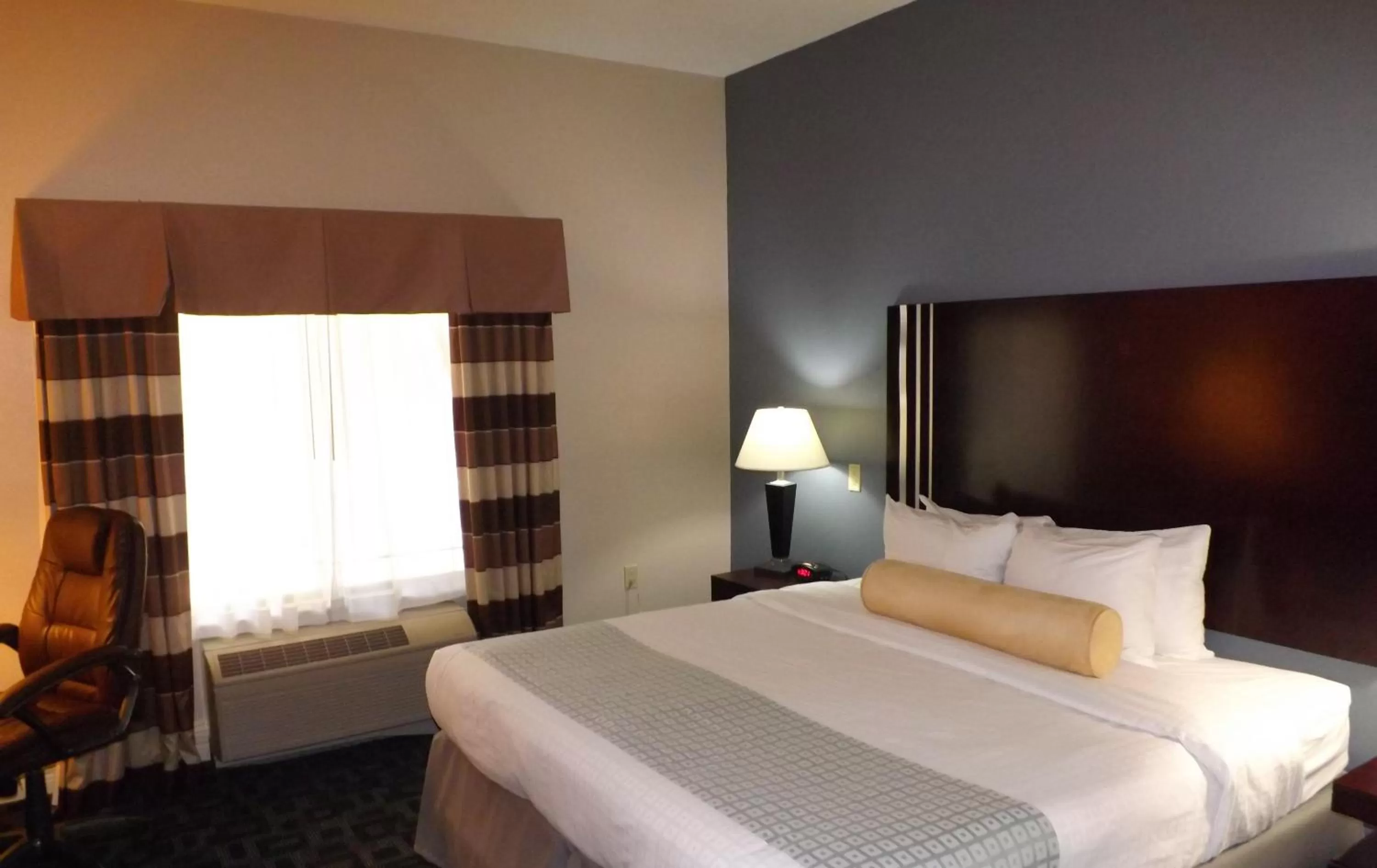 King Room - Disability Access in Best Western Plus Kalamazoo Suites