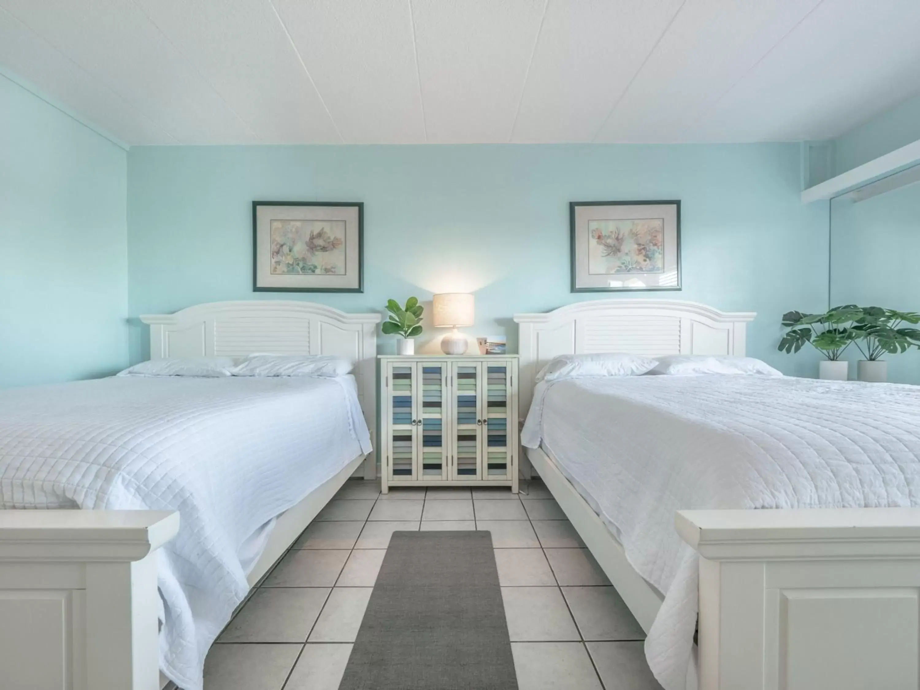 Deluxe Queen Studio  in The Waterway Pet Friendly by Carolina Retreats