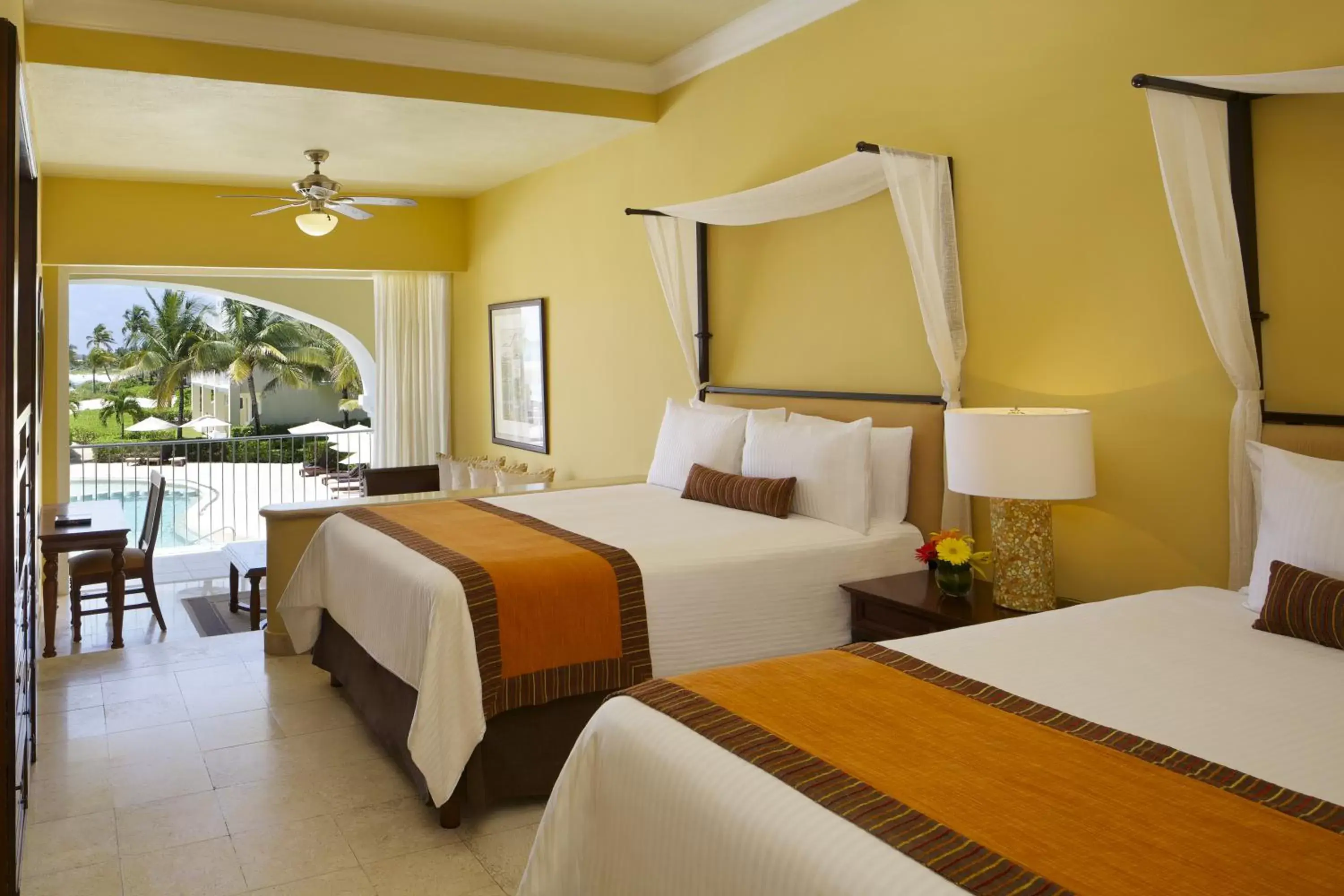 Photo of the whole room, Bed in Dreams Tulum Resort & Spa