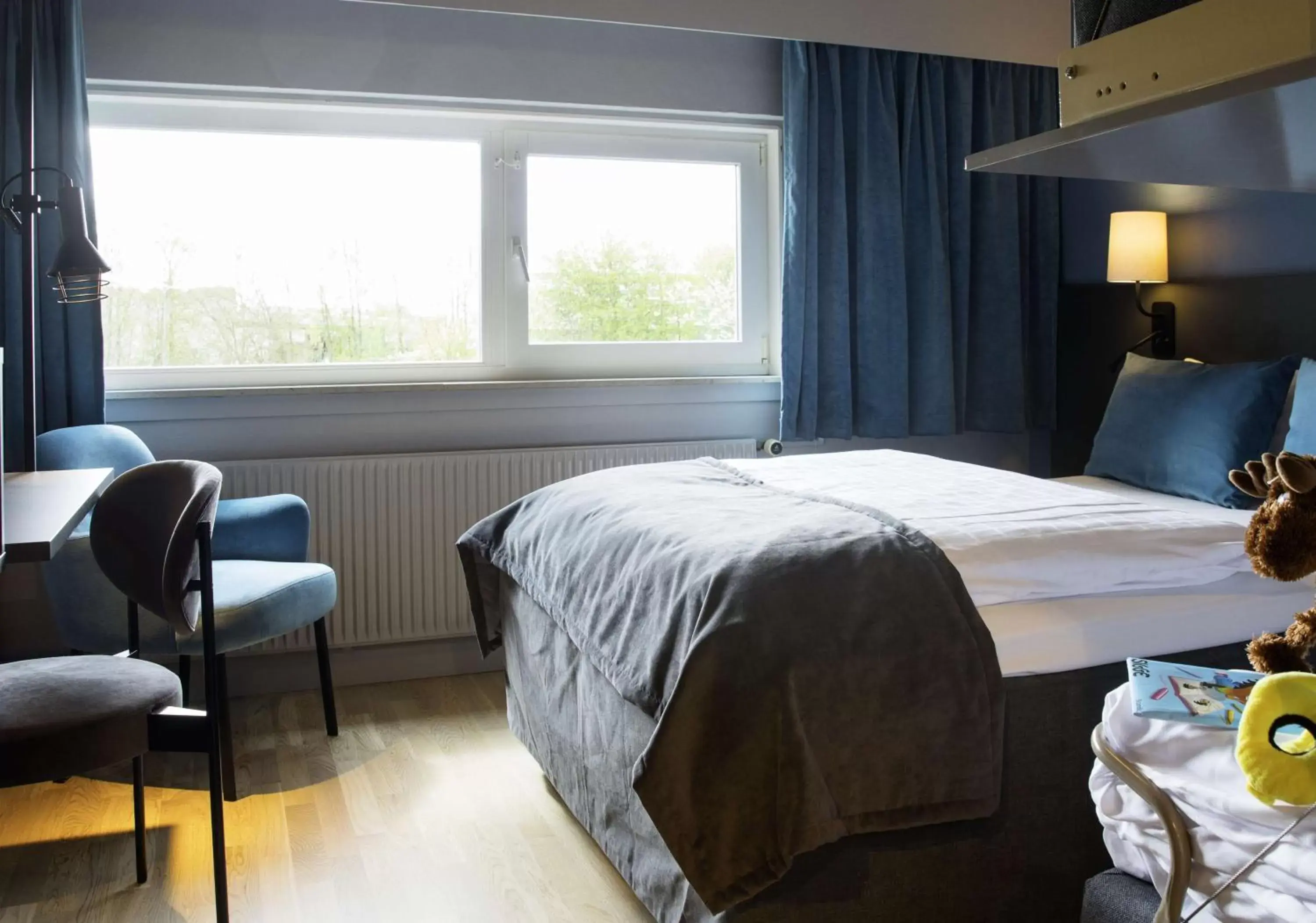 Photo of the whole room, Bed in Scandic Odense