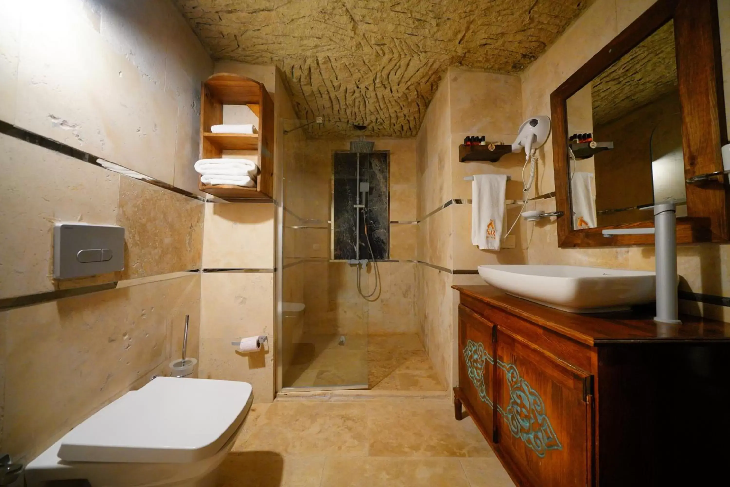 Bathroom in Cappadocia Nar Cave House & Hot Swimming Pool