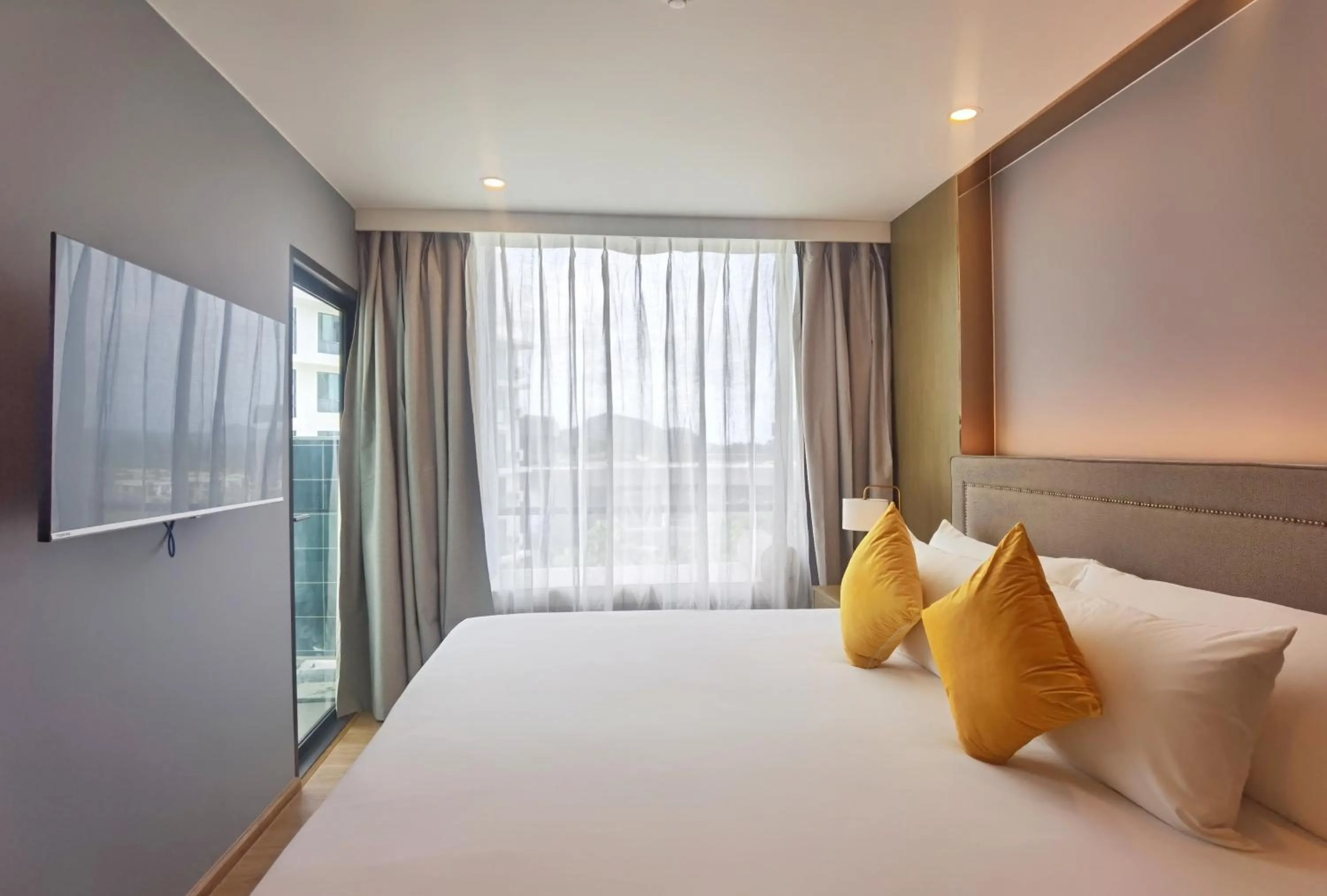 Bed in Wyndham La Vita Rawai Phuket