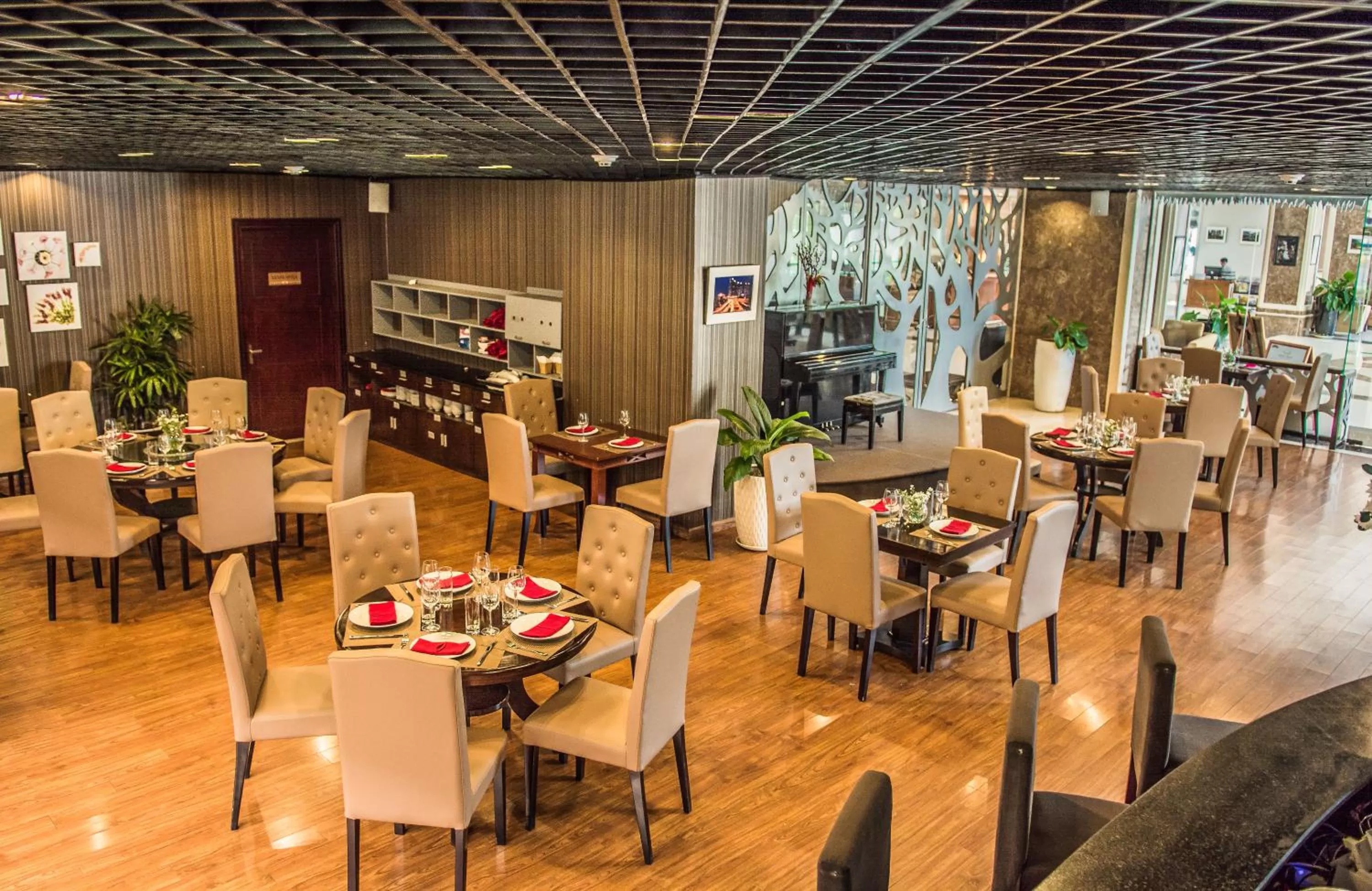 Restaurant/places to eat in Muong Thanh Holiday Vung Tau Hotel