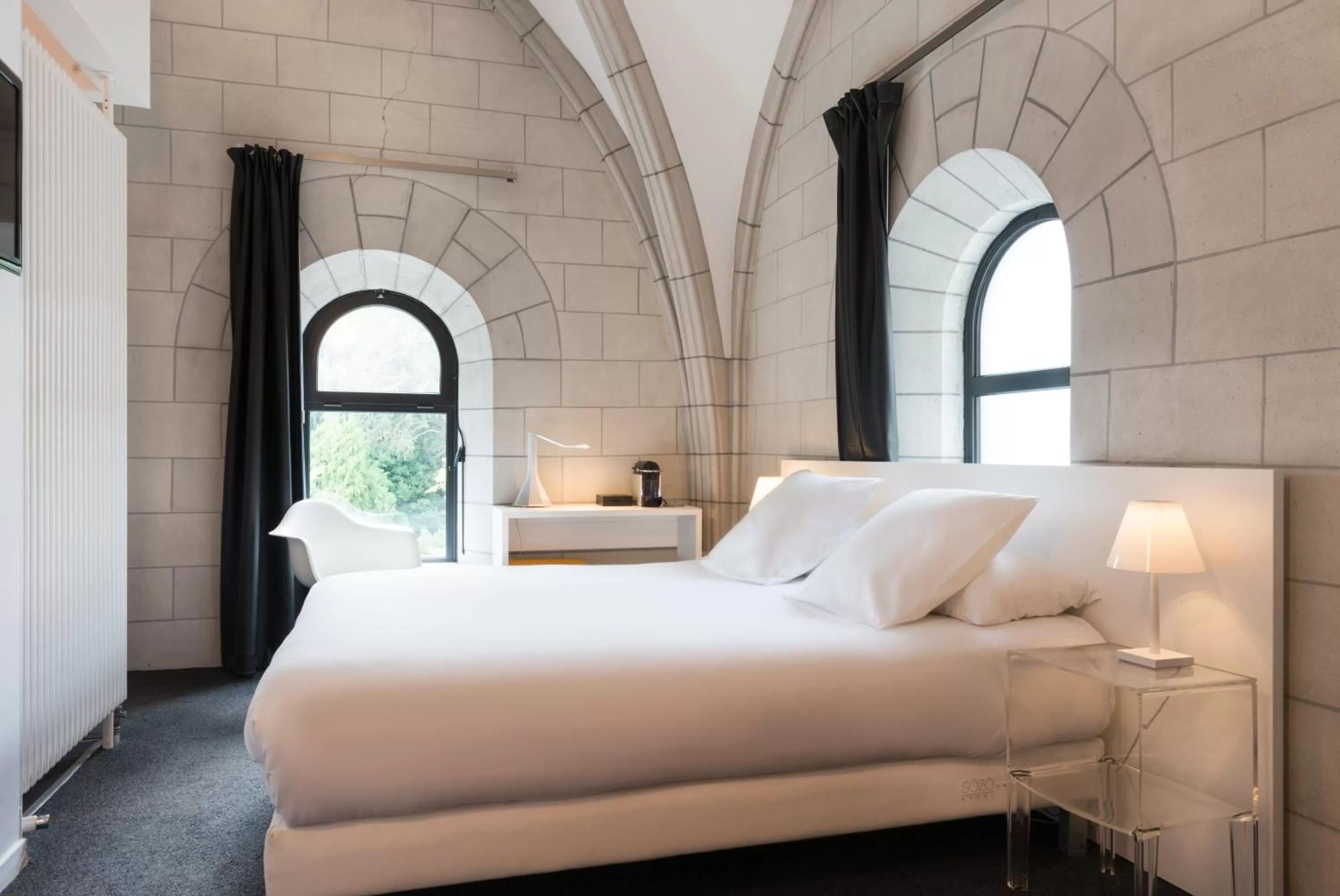 Photo of the whole room, Bed in SOZO Hotel