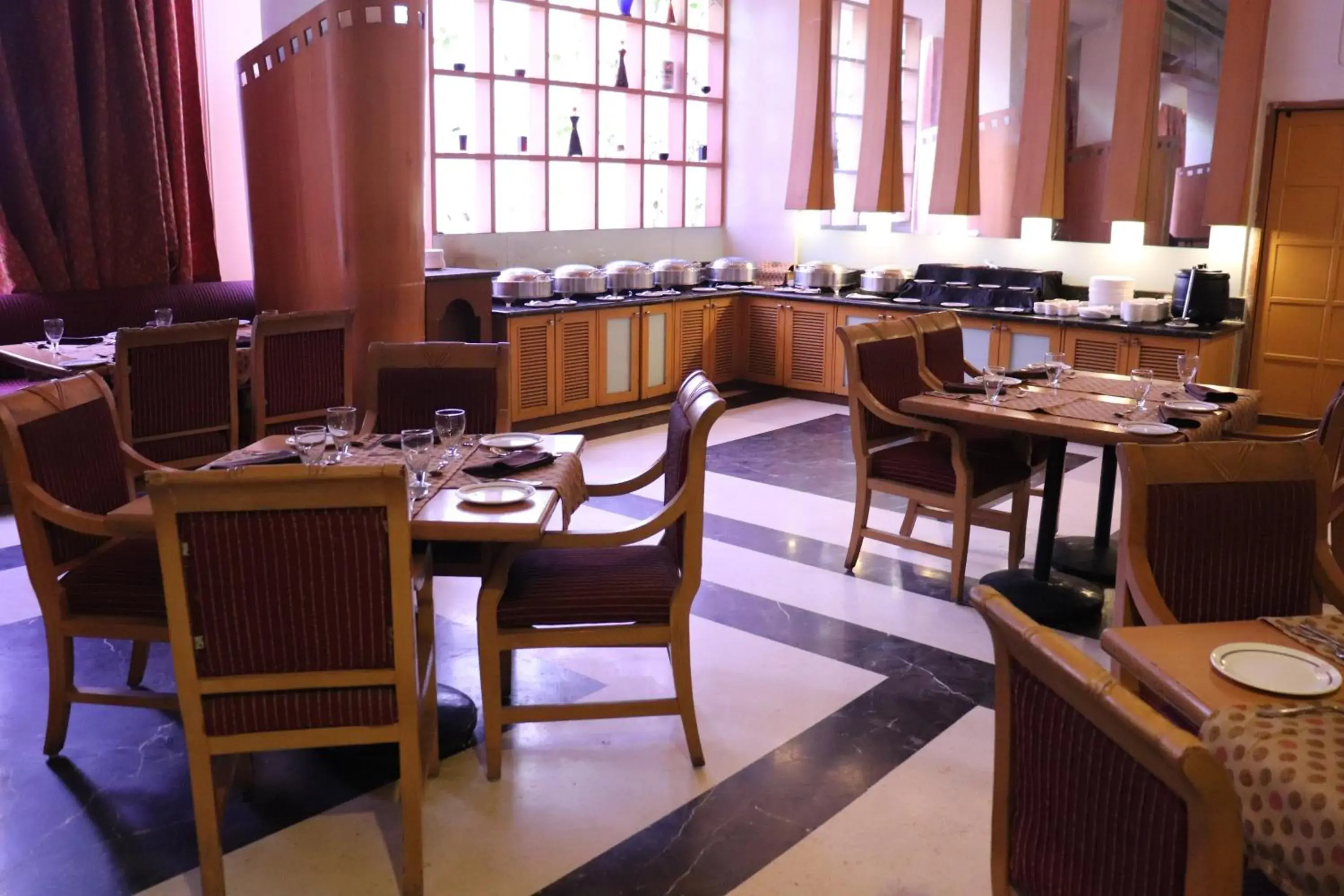 Restaurant/Places to Eat in Hotel Vits Aurangabad